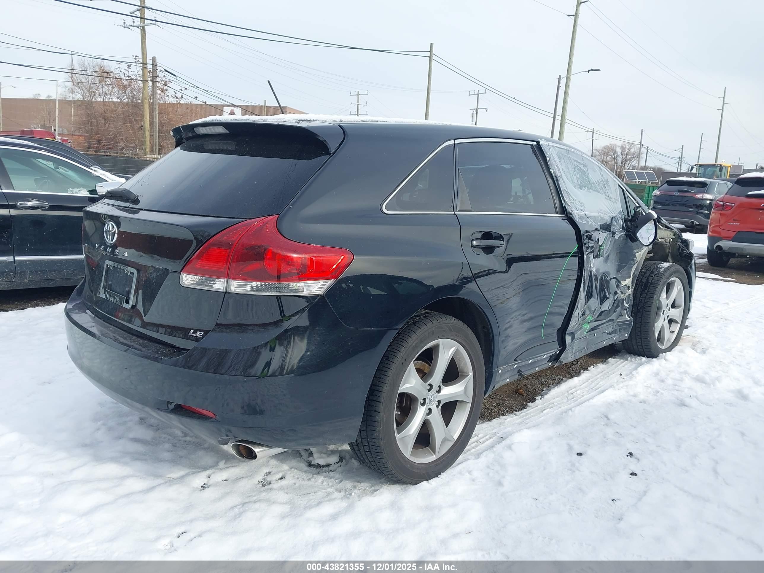 TOYOTA VENZA image 4
