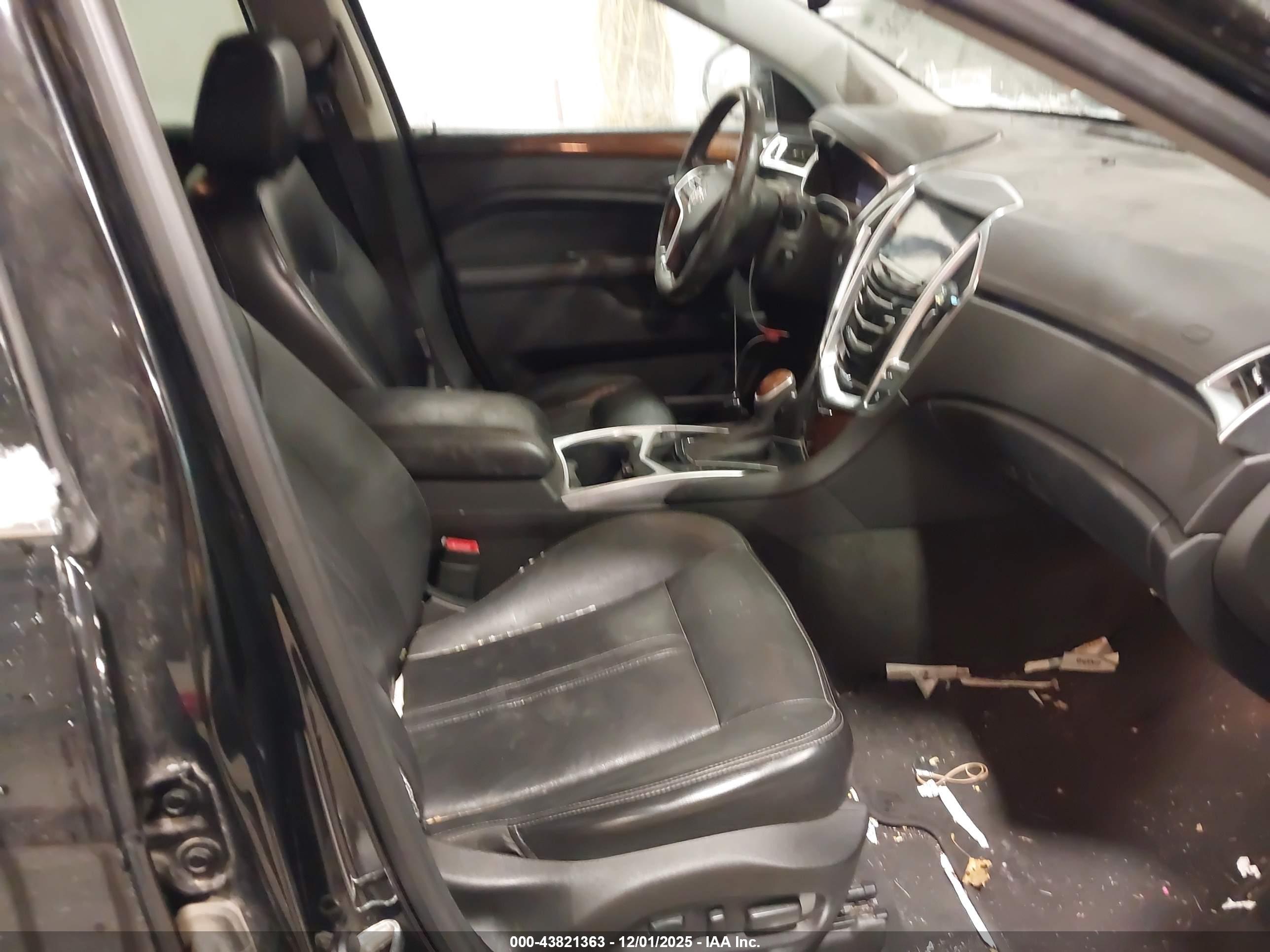 CADILLAC SRX image 5