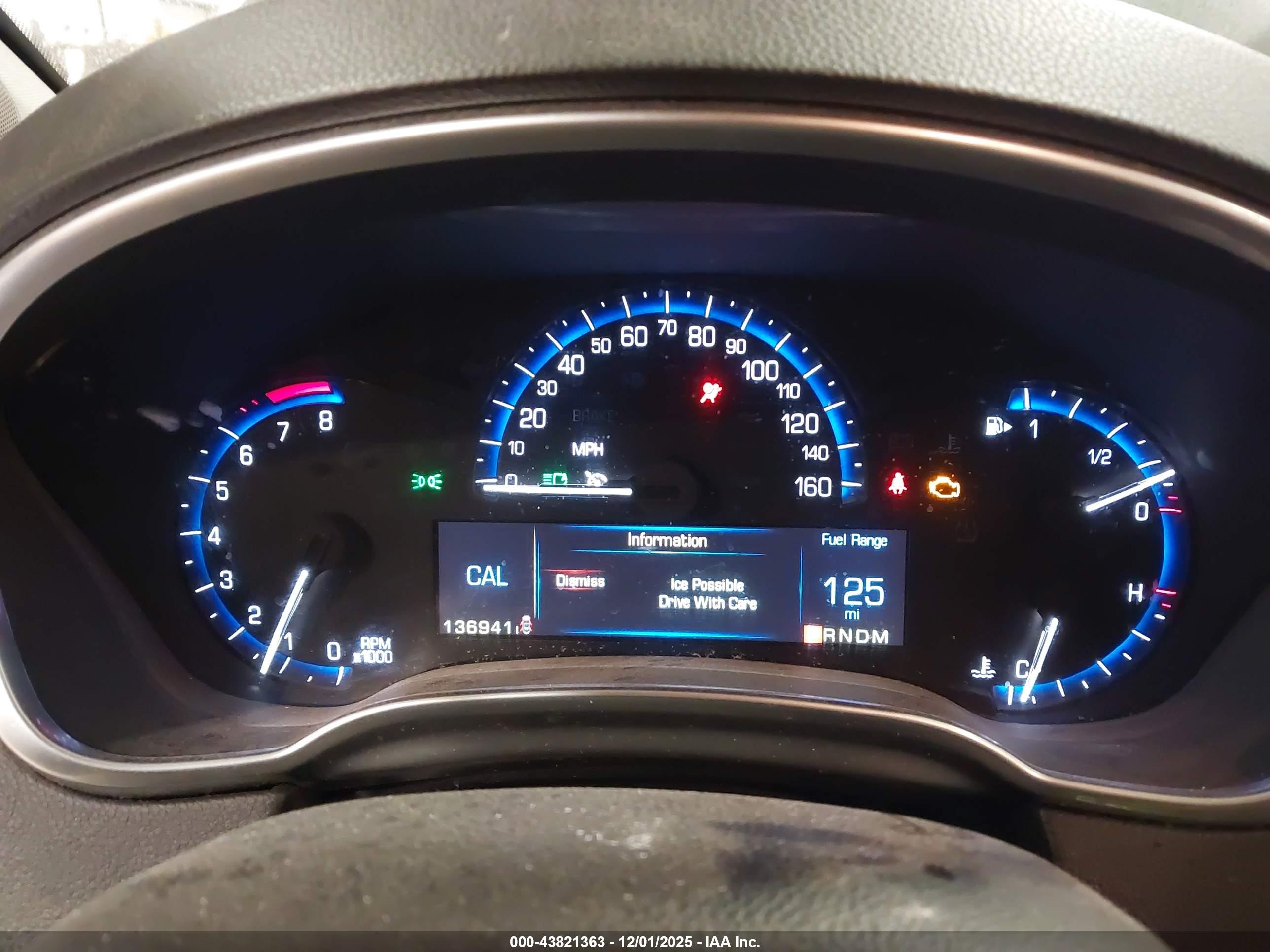 CADILLAC SRX image 7