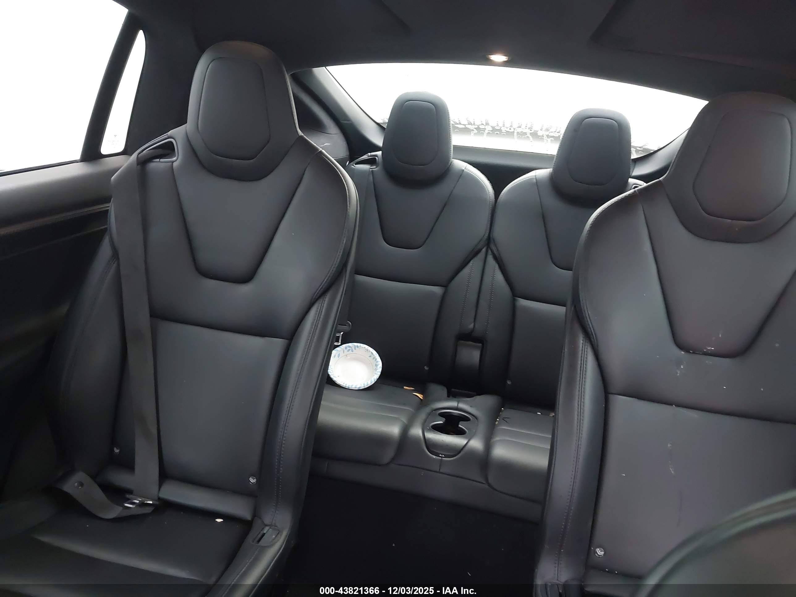 TESLA MODEL image 8