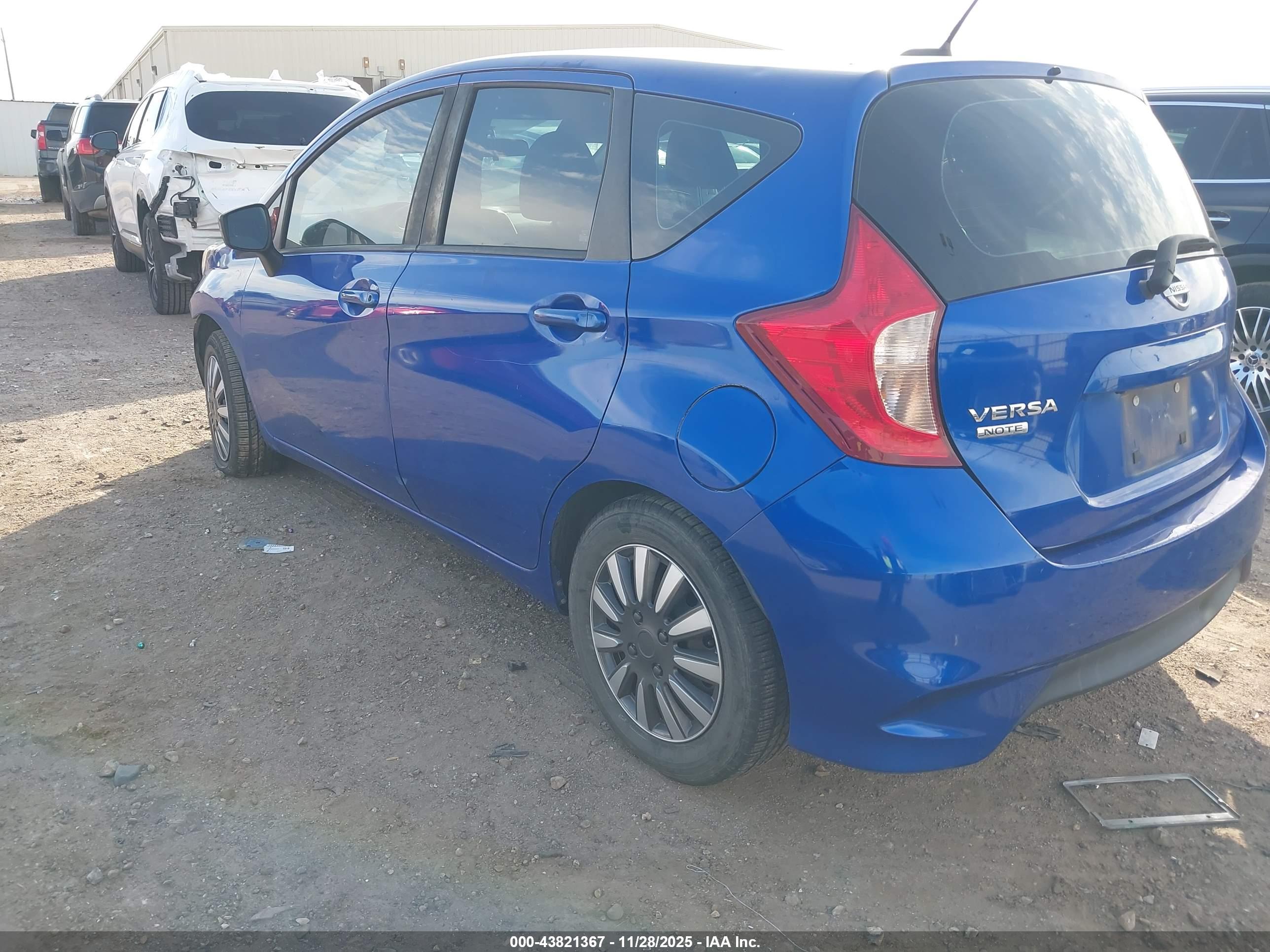 NISSAN VERSA image 3