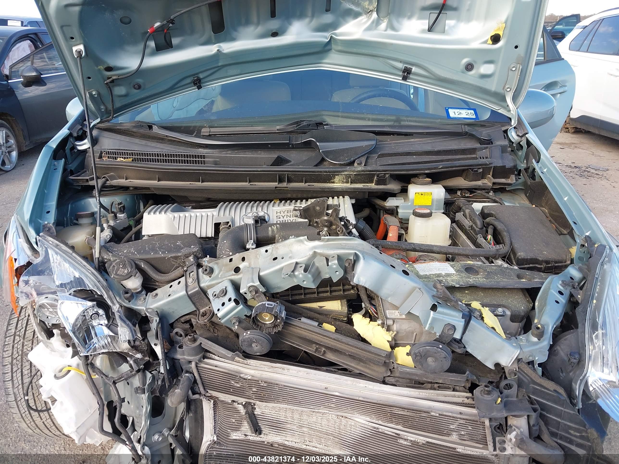 TOYOTA PRIUS image 10