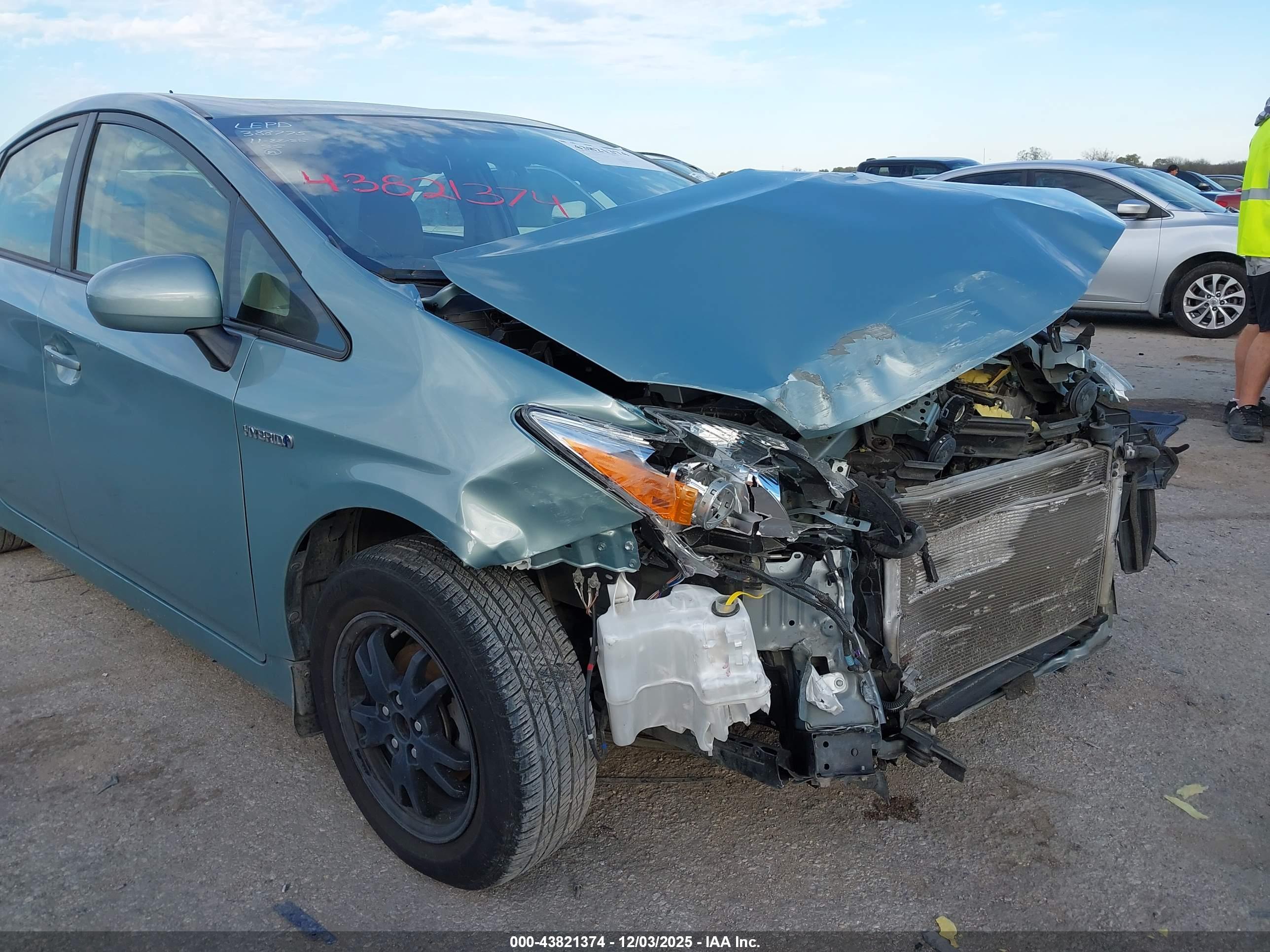 TOYOTA PRIUS image 6