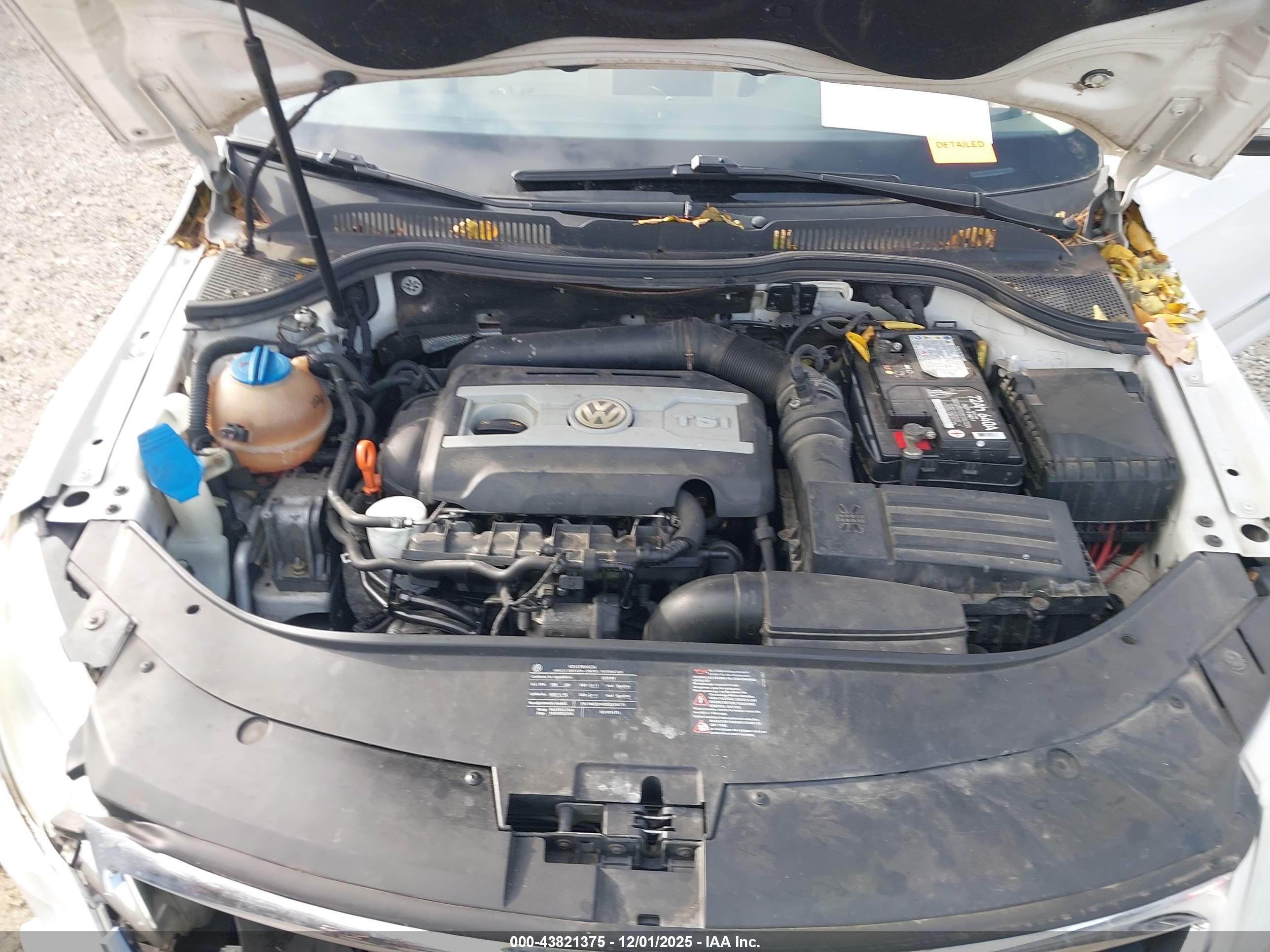 VOLKSWAGEN CC image 10