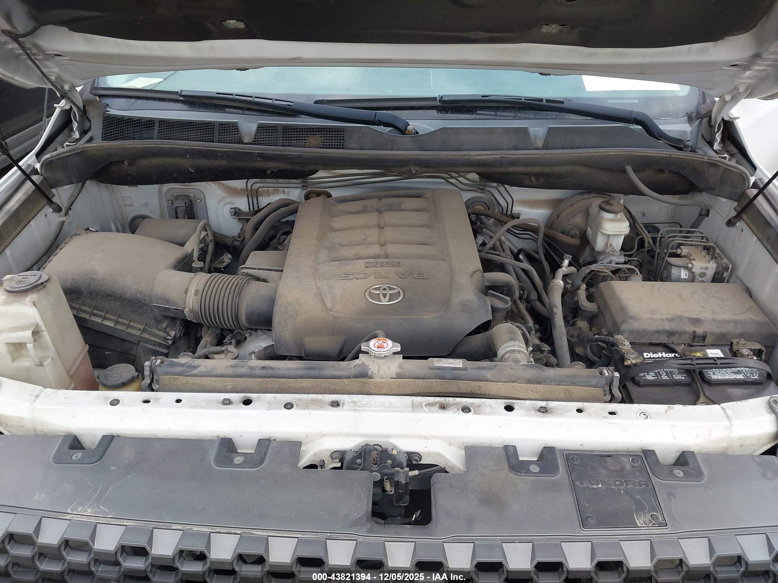 TOYOTA TUNDRA image 10