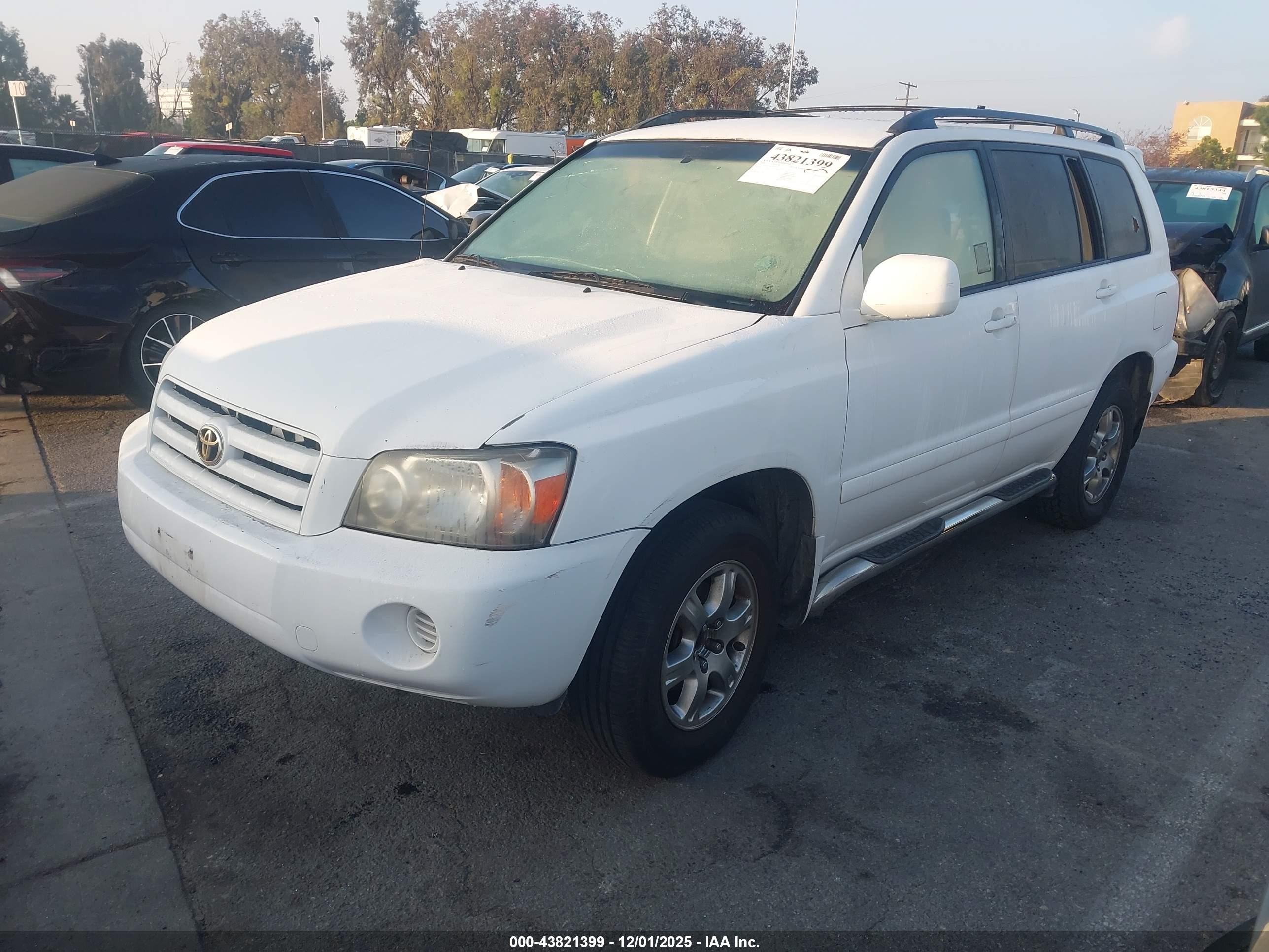 TOYOTA HIGHLANDER image 2