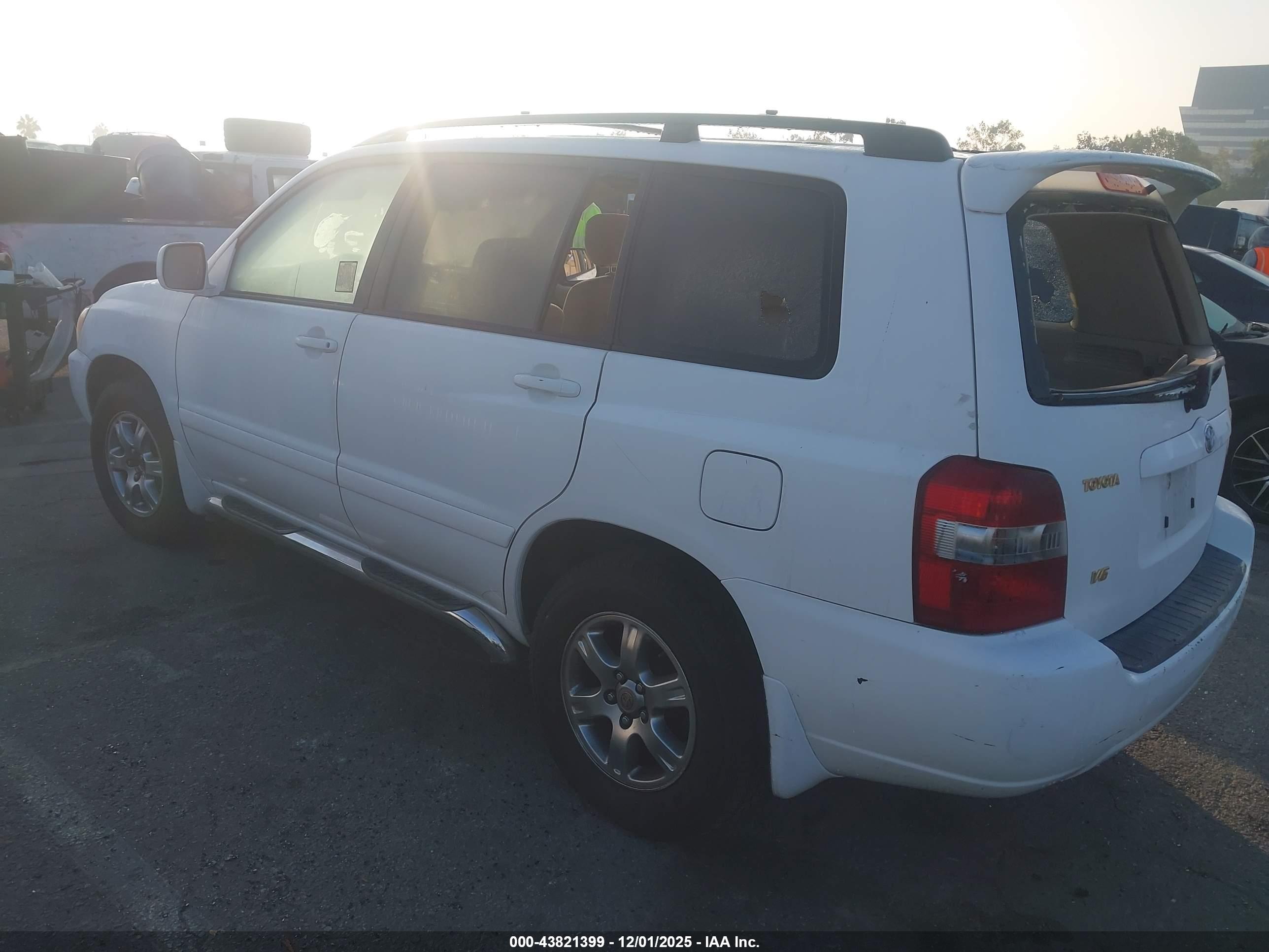 TOYOTA HIGHLANDER image 3