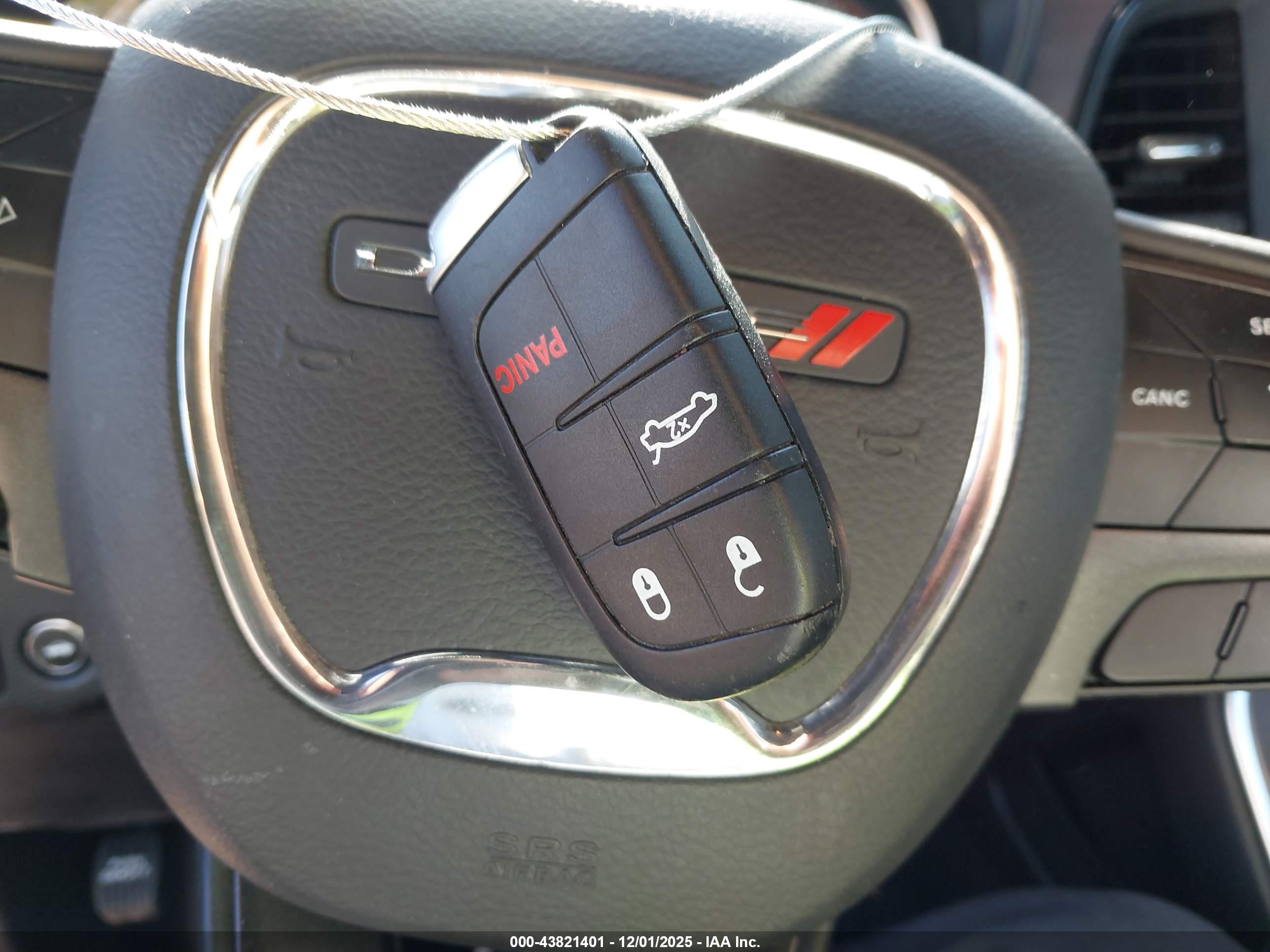 DODGE CHALLENGER image 11