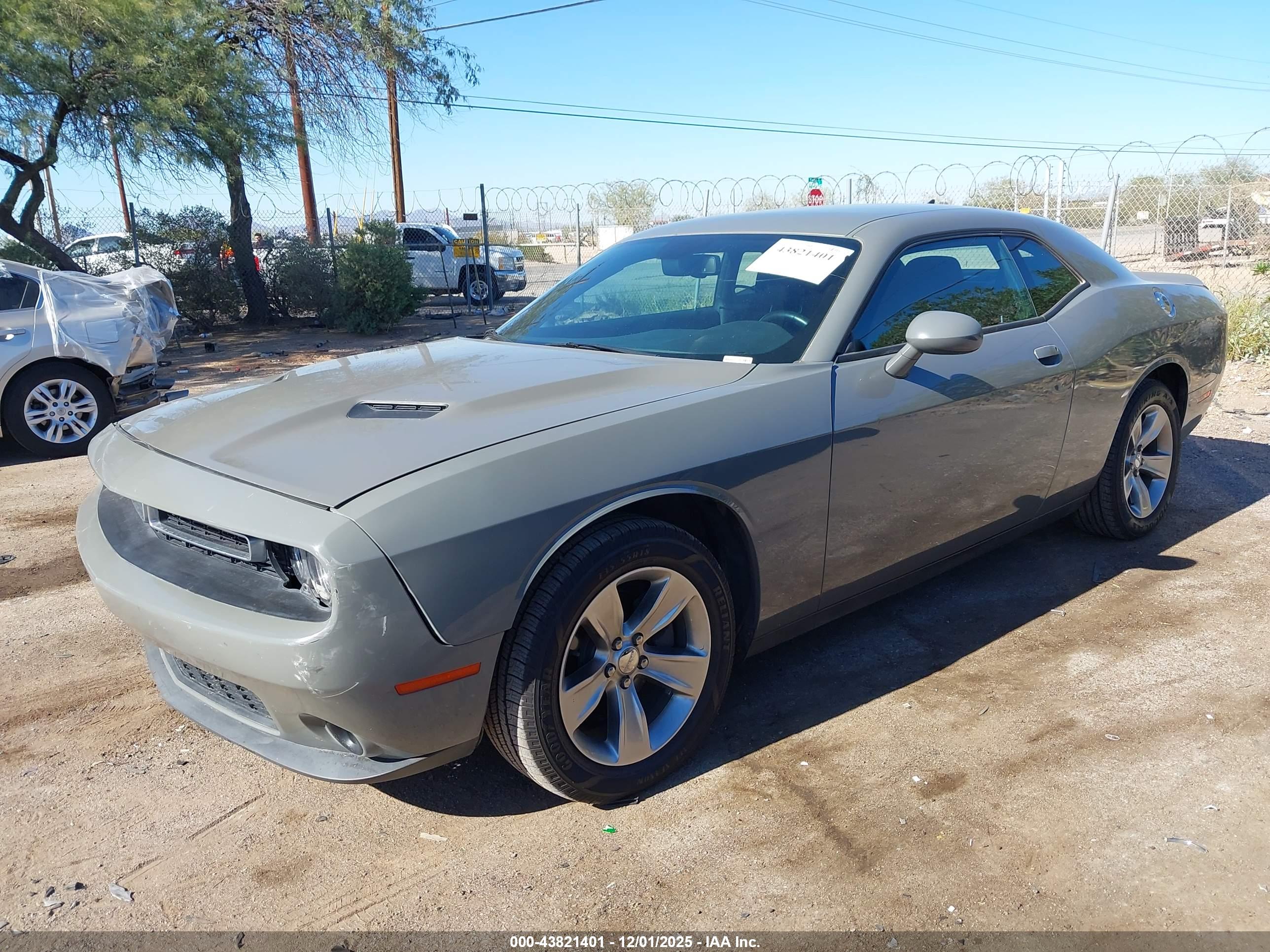 DODGE CHALLENGER image 6