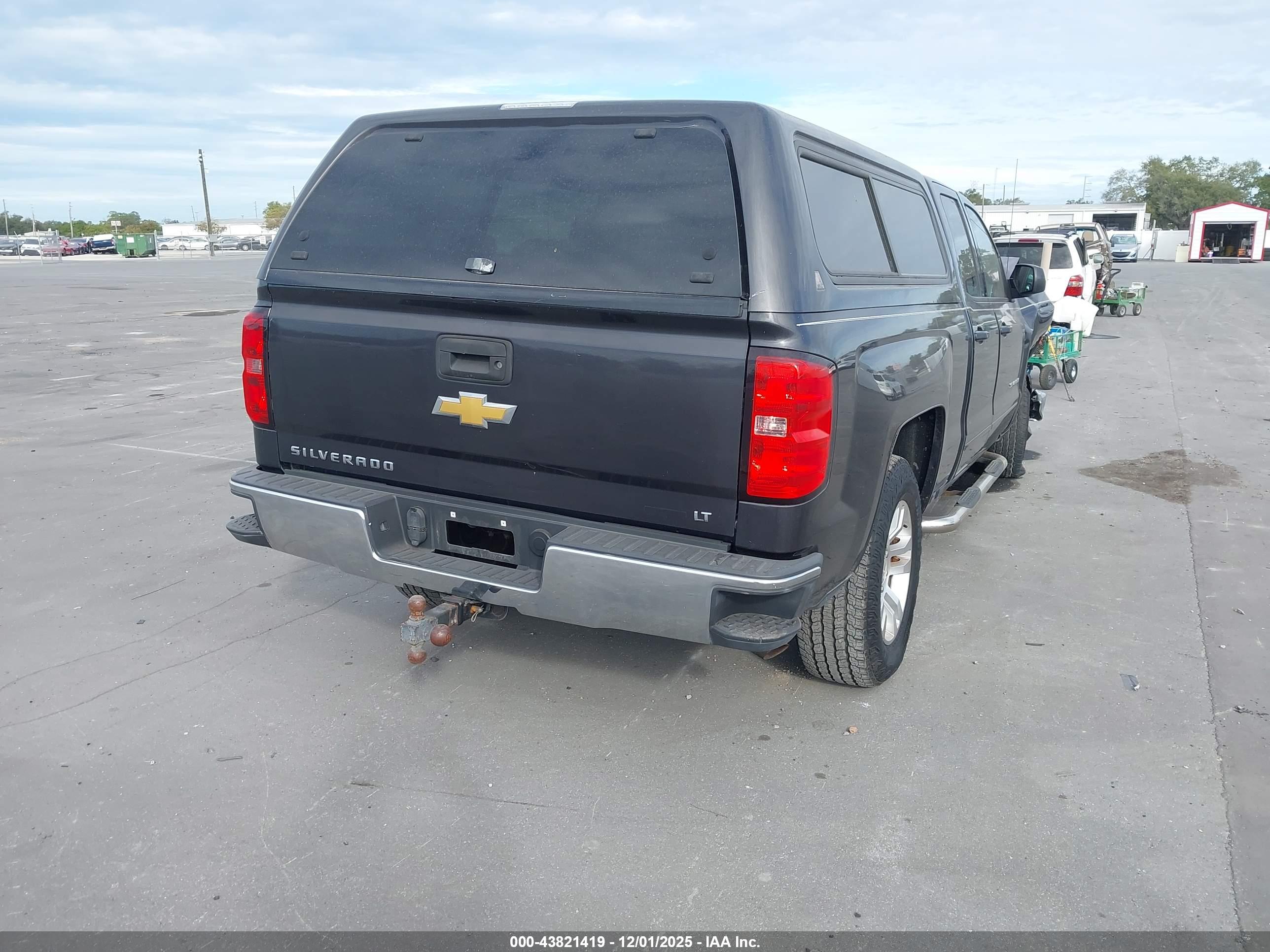 CHEVROLET SILVERADO image 4