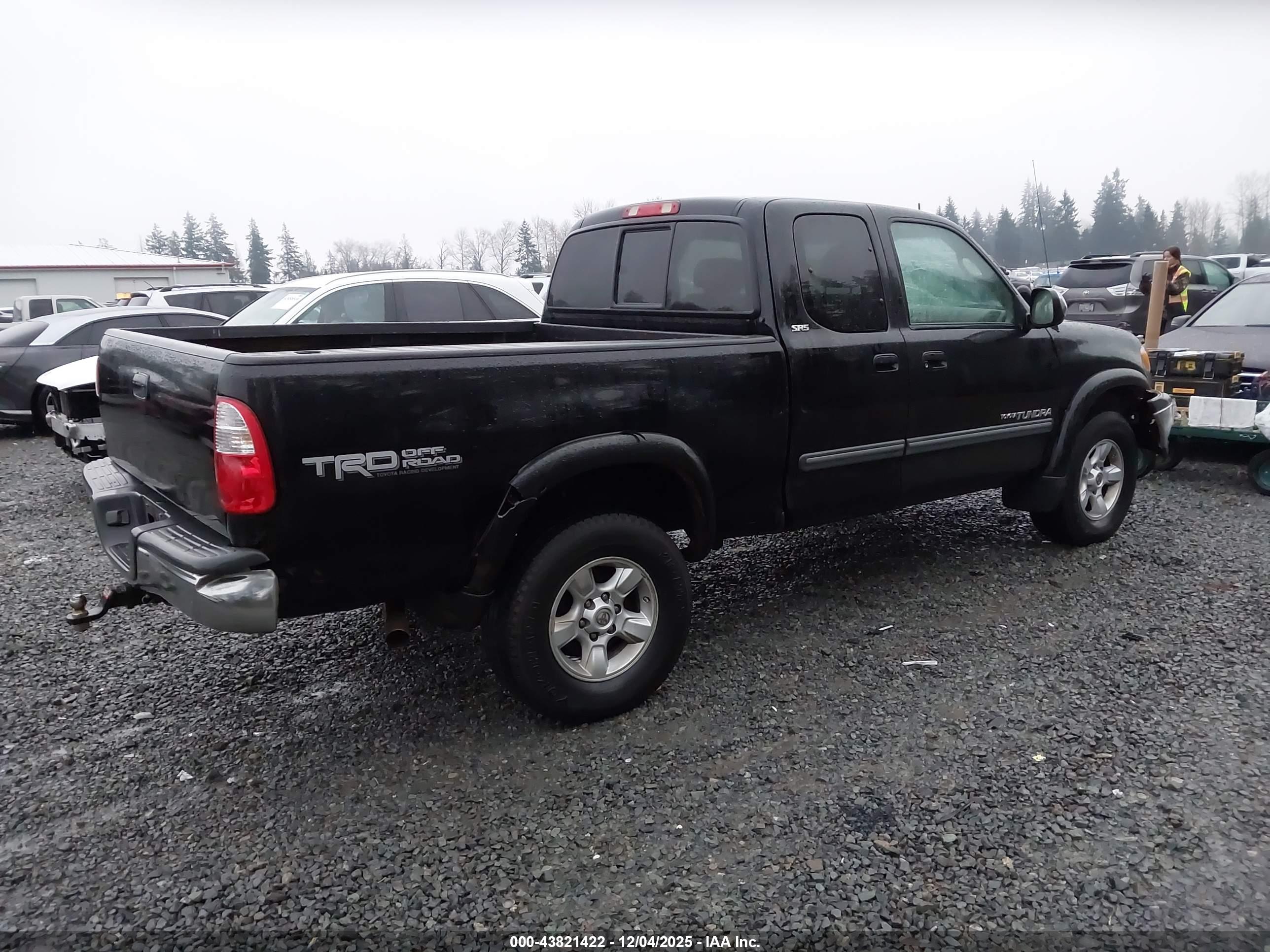 TOYOTA TUNDRA image 4