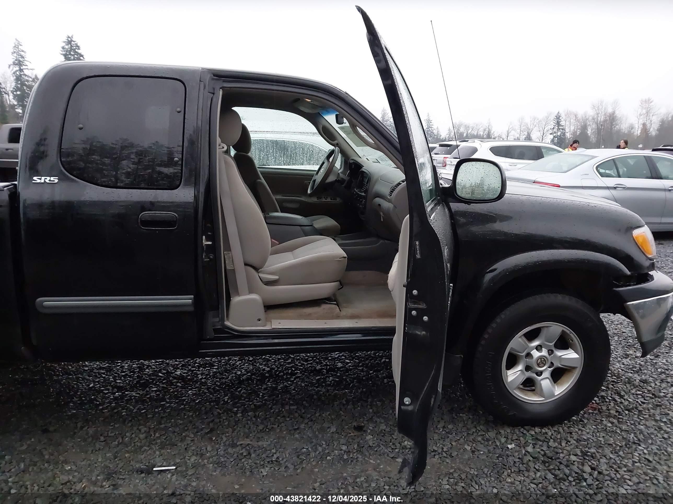 TOYOTA TUNDRA image 5