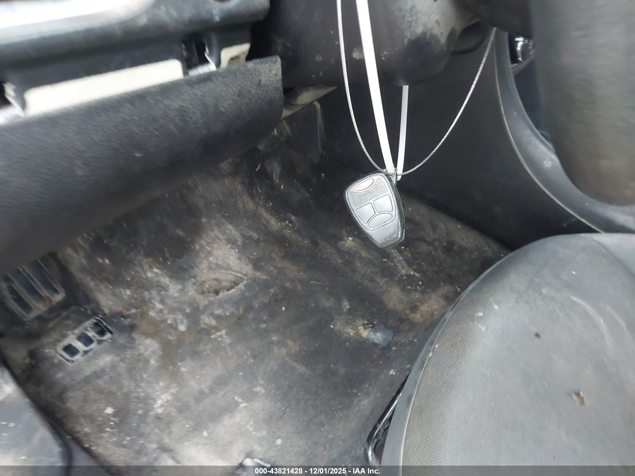 DODGE AVENGER image 11