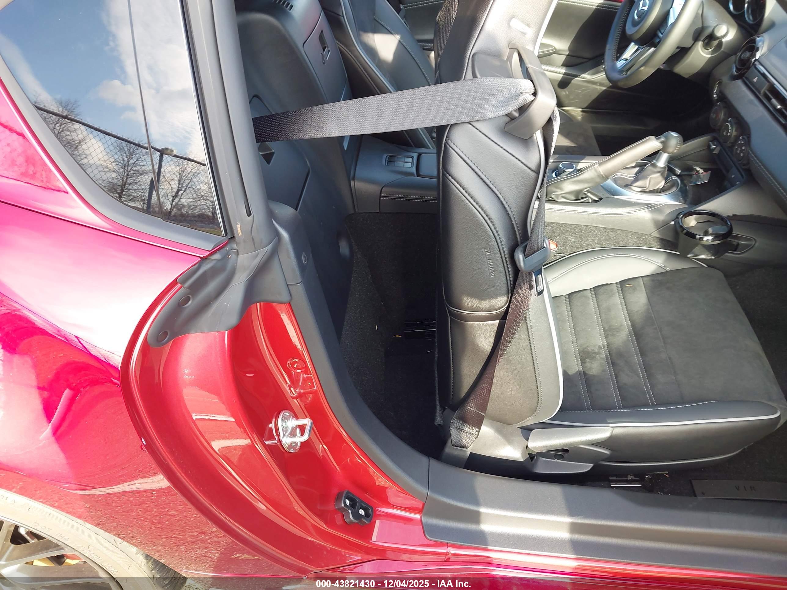 MAZDA MX-5 image 8