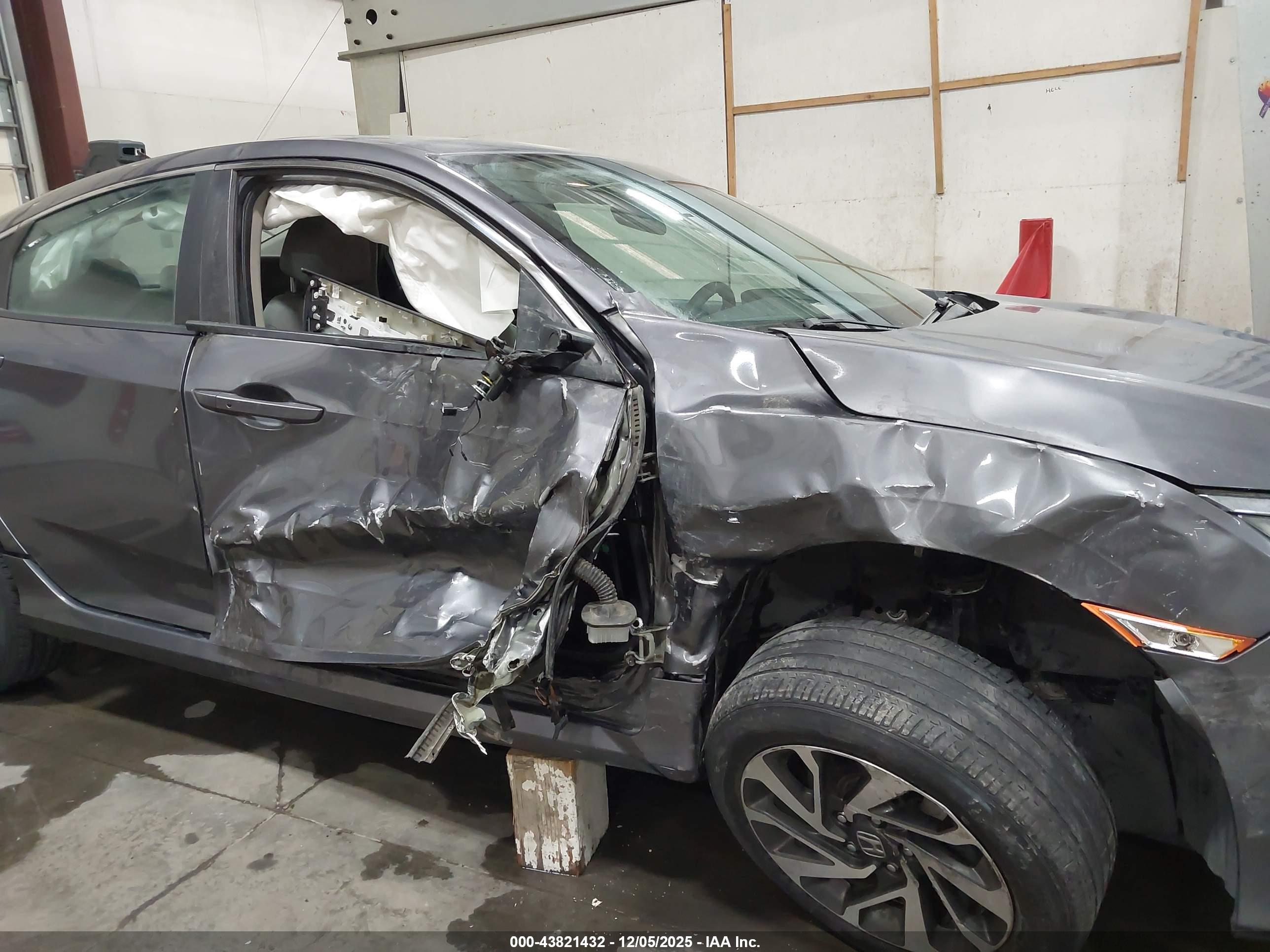 HONDA CIVIC image 6