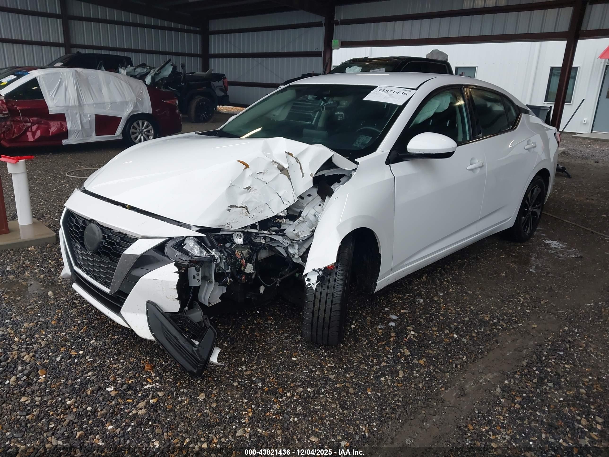 NISSAN SENTRA image 2