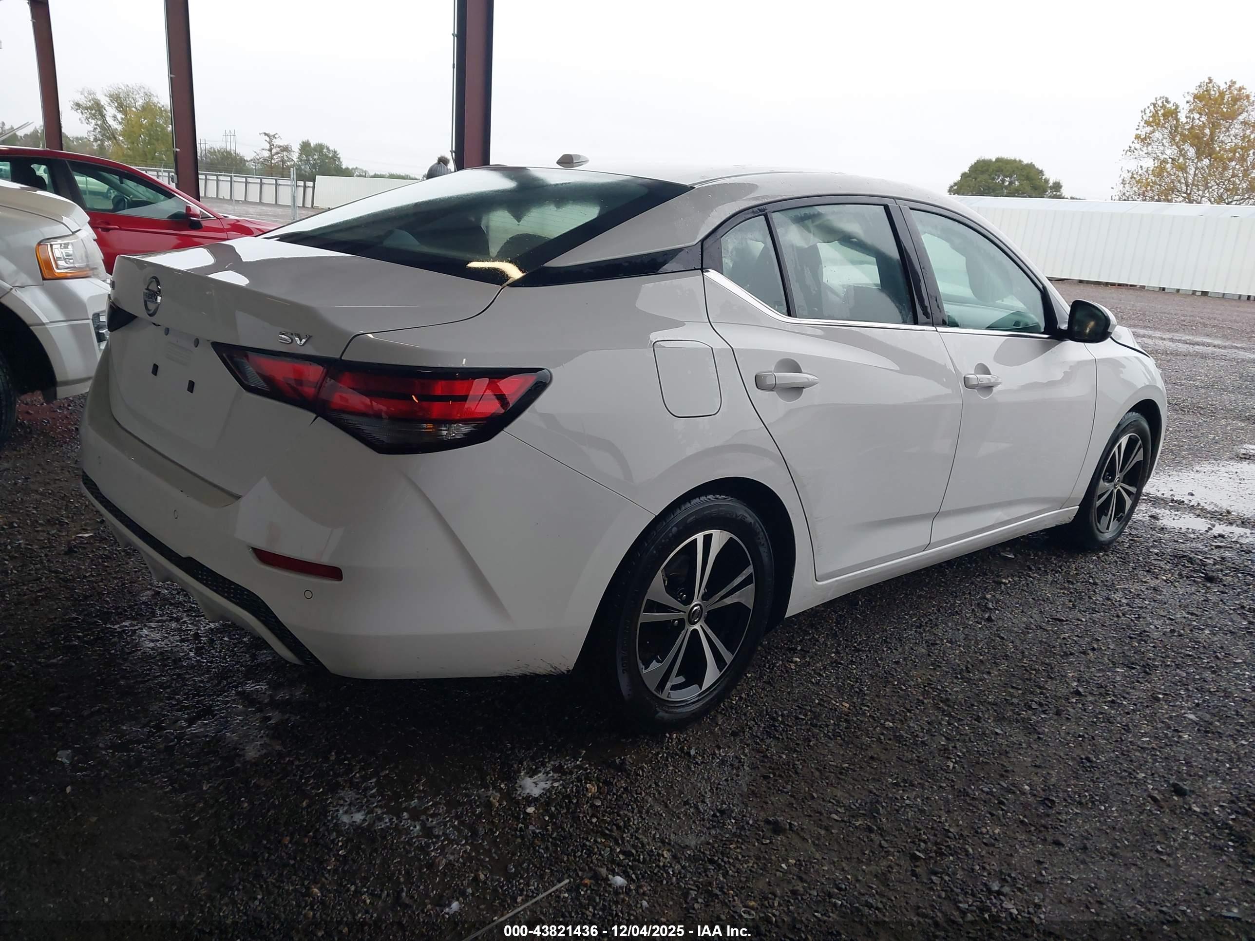 NISSAN SENTRA image 4