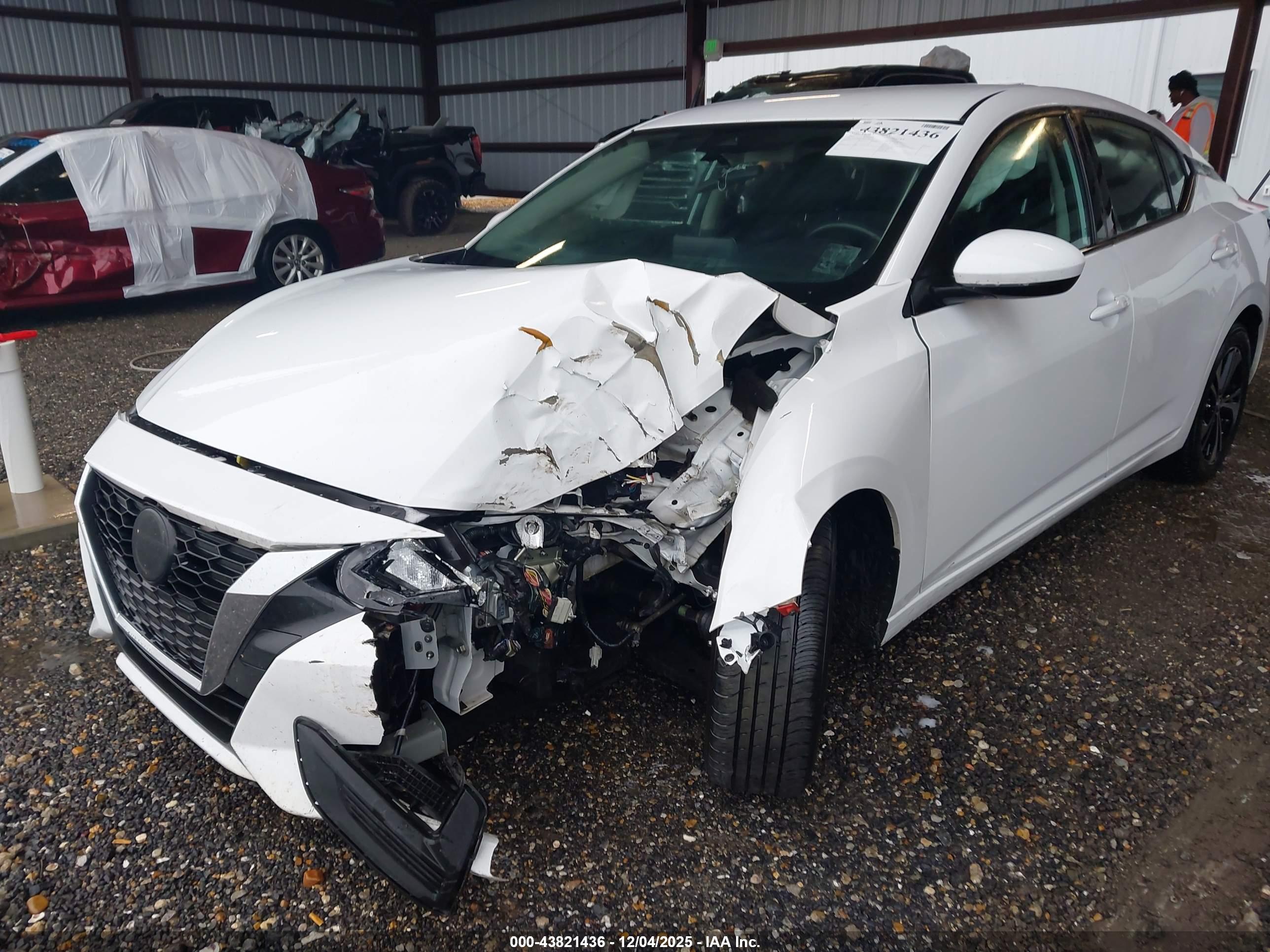NISSAN SENTRA image 6