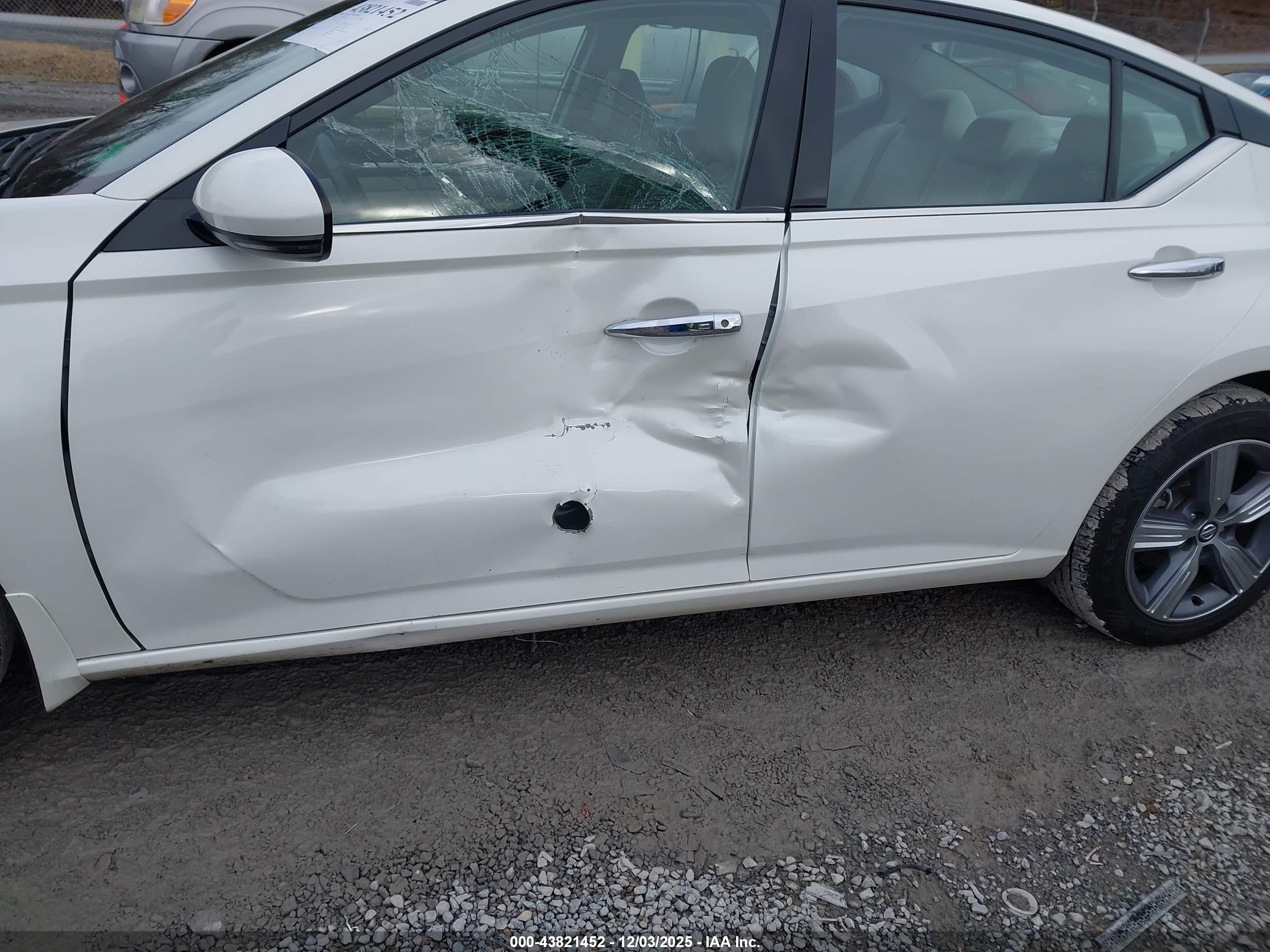NISSAN ALTIMA image 6