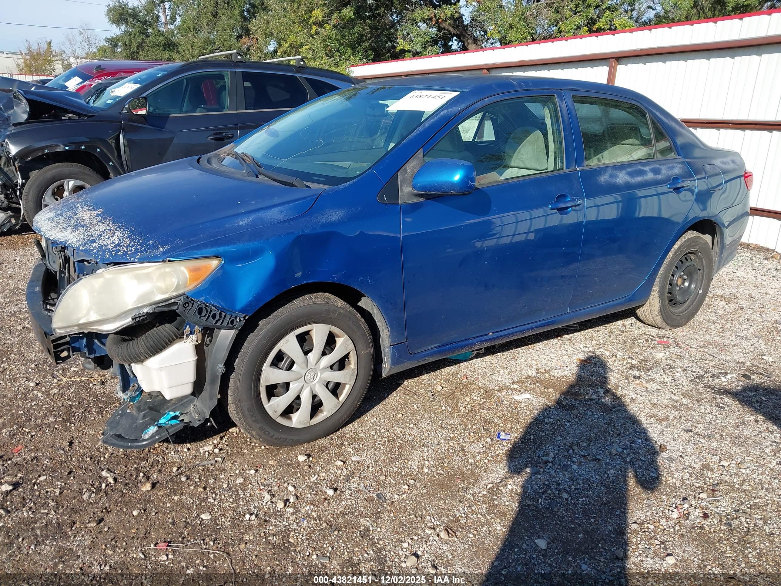 TOYOTA COROLLA image 2