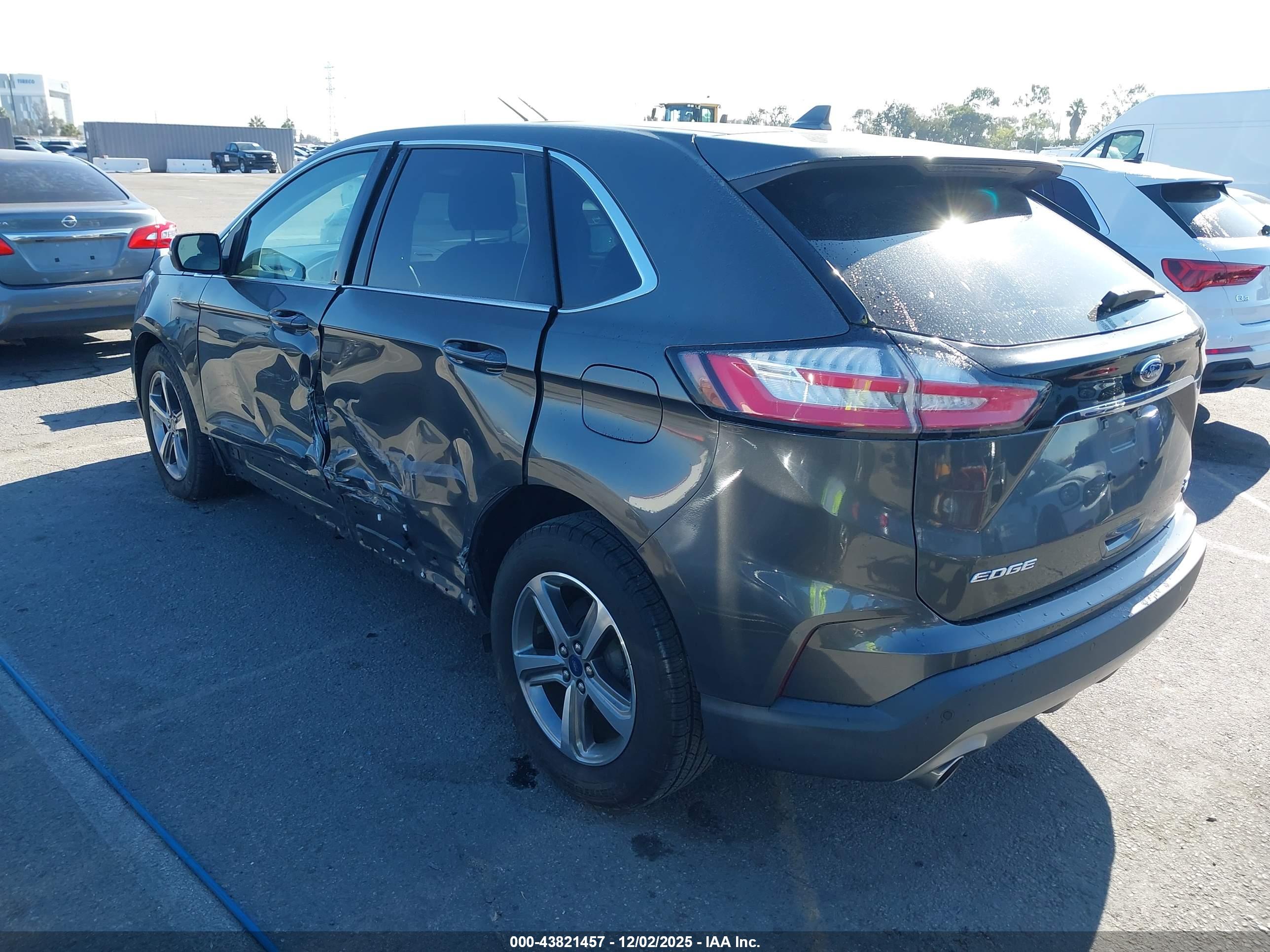 FORD EDGE image 3