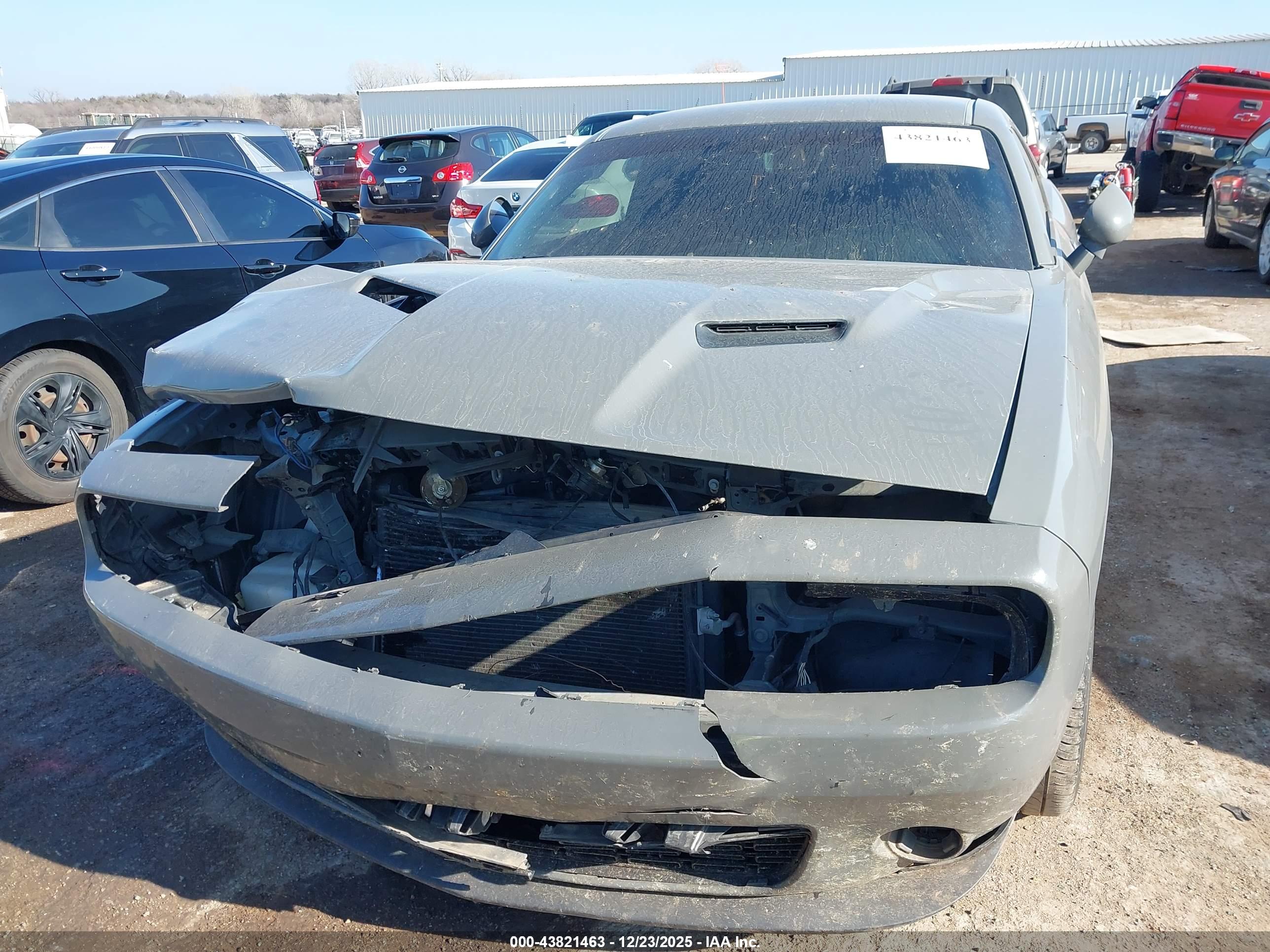 DODGE CHALLENGER image 6