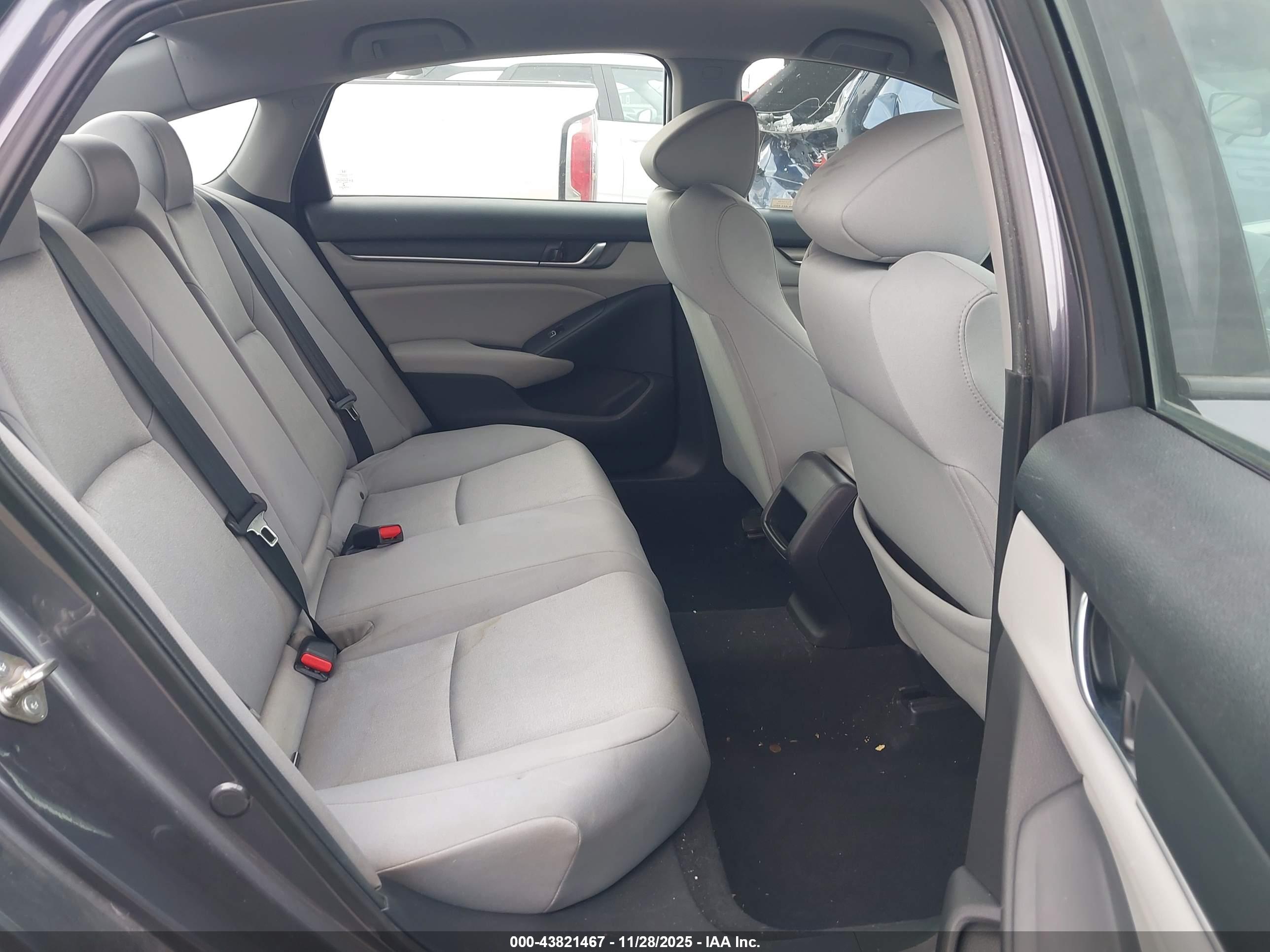 HONDA ACCORD image 8