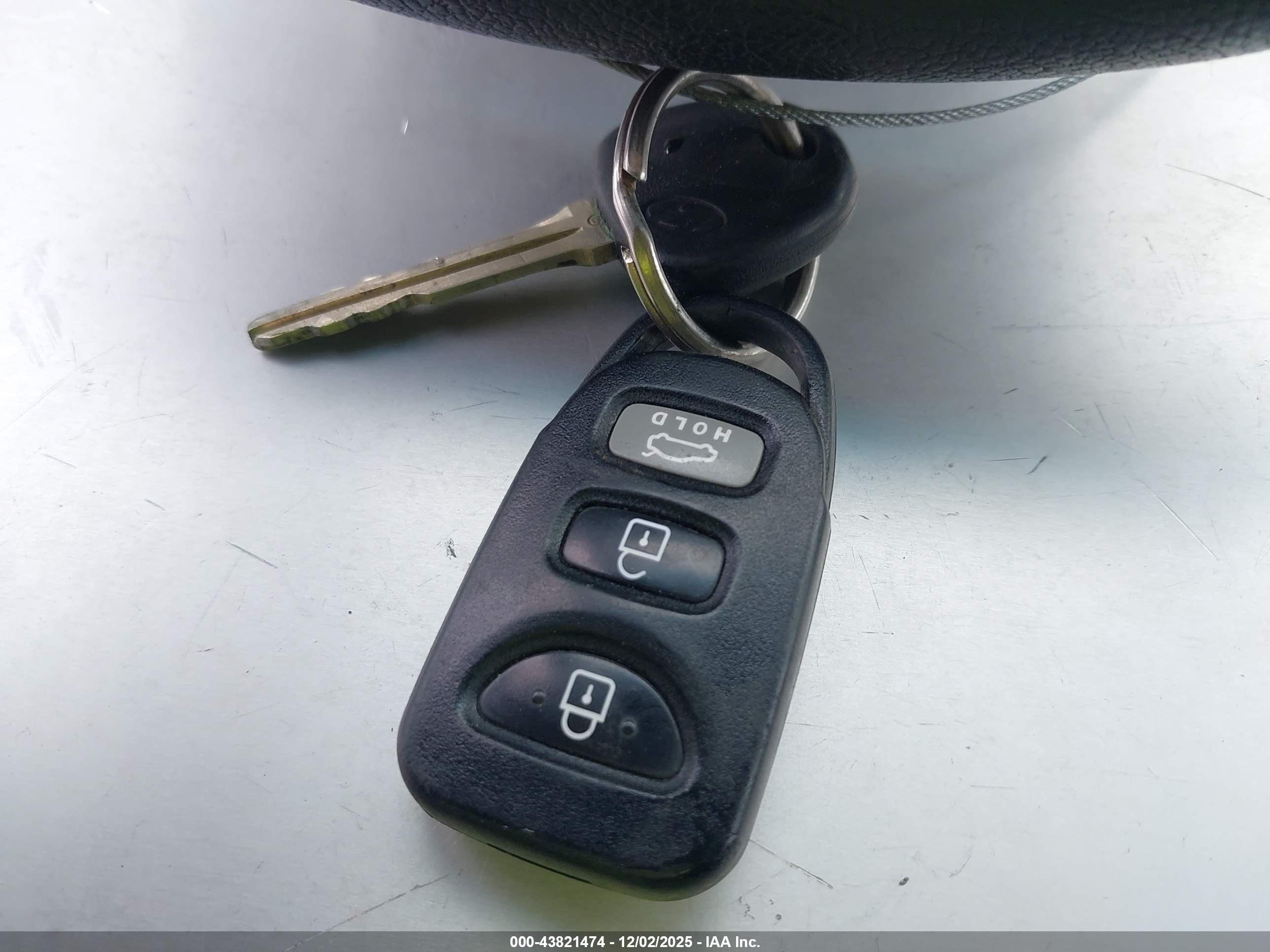 HYUNDAI ELANTRA image 11