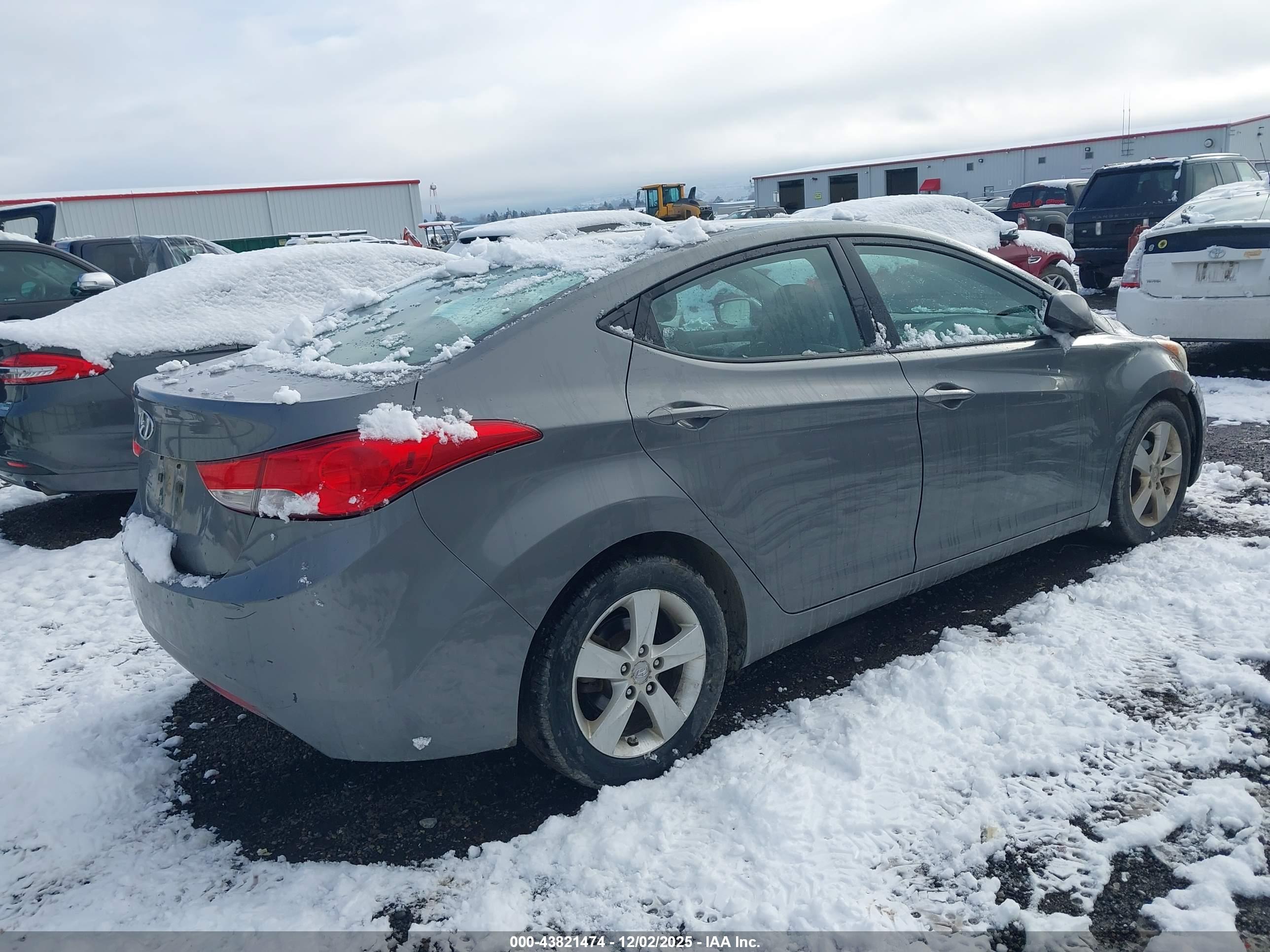 HYUNDAI ELANTRA image 4