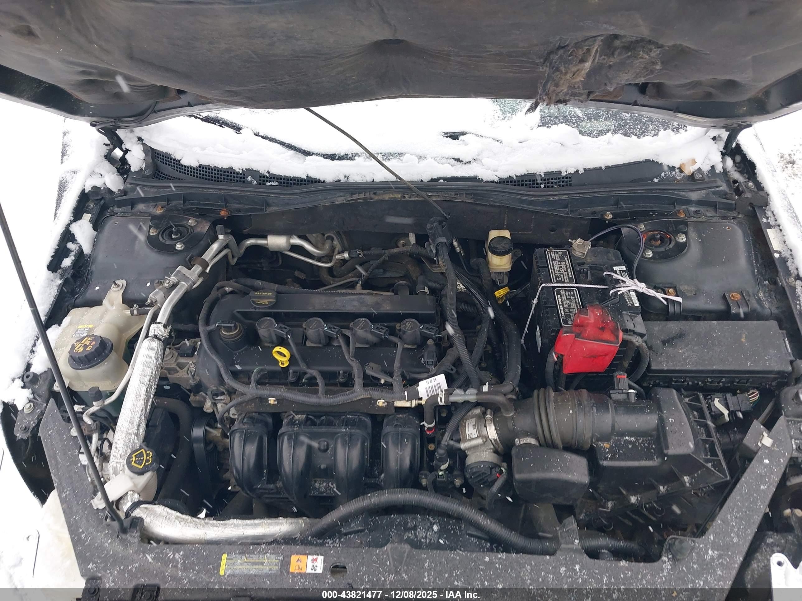 FORD FUSION image 10