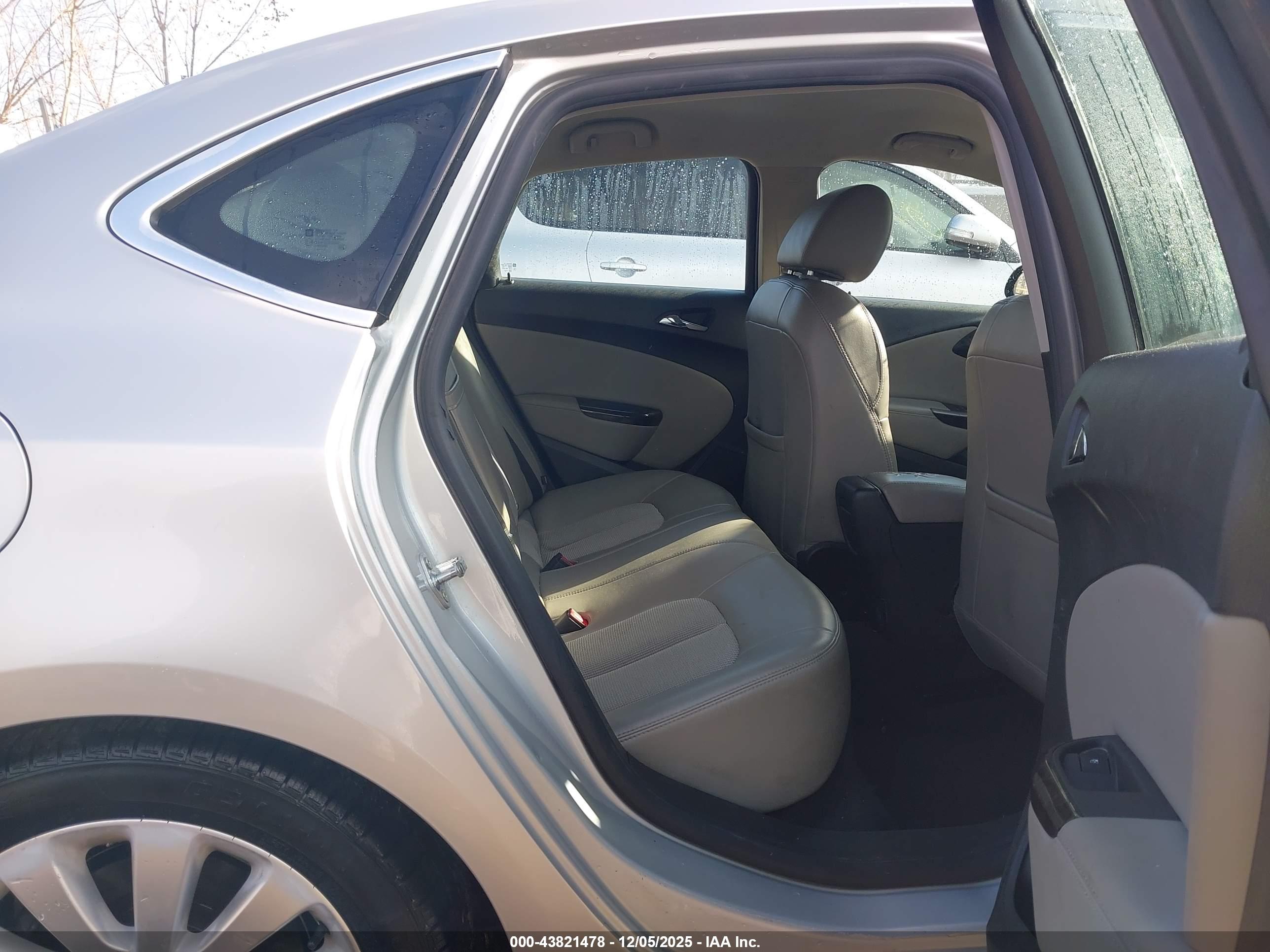 BUICK VERANO image 8