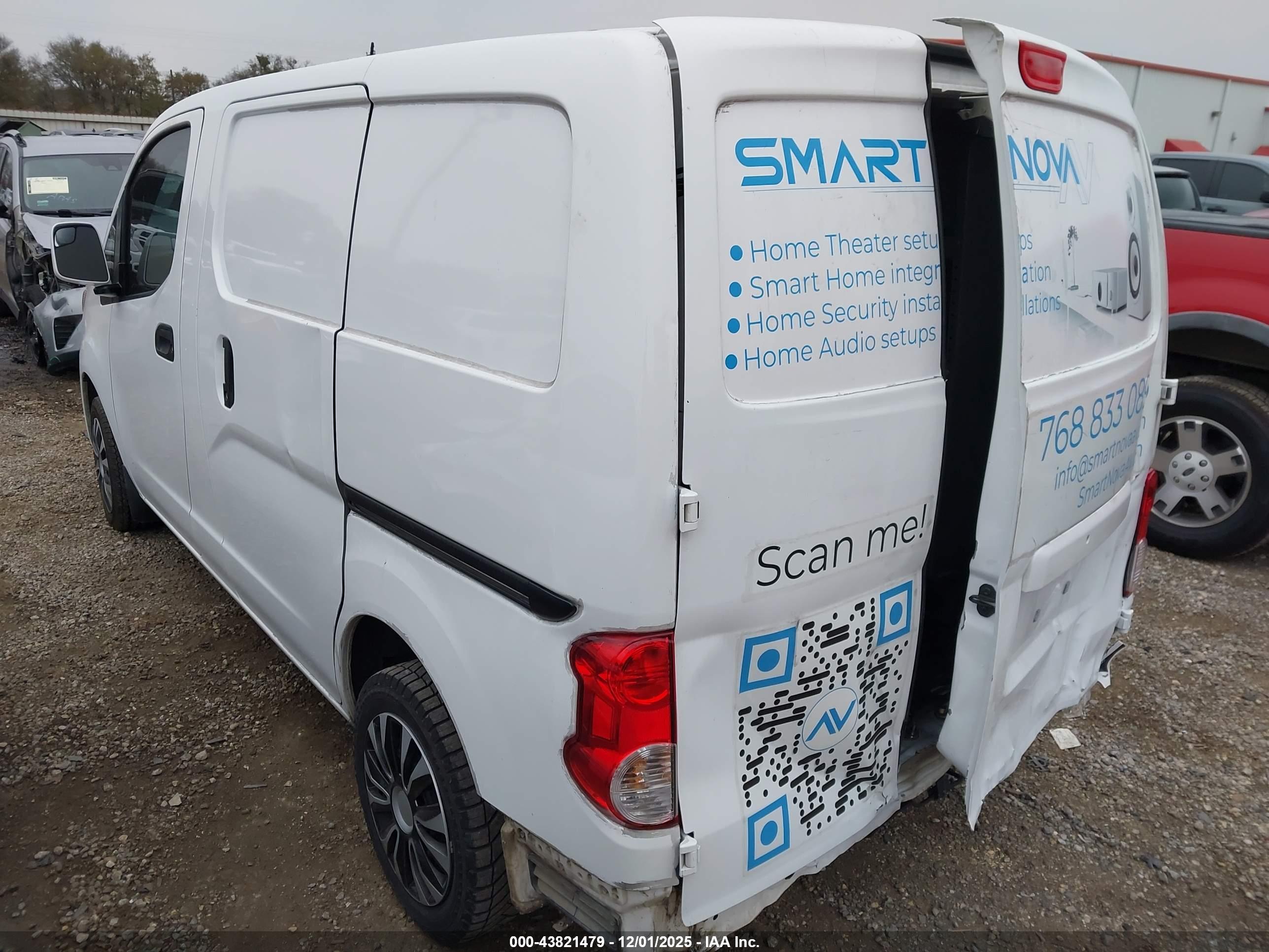 NISSAN NV image 3