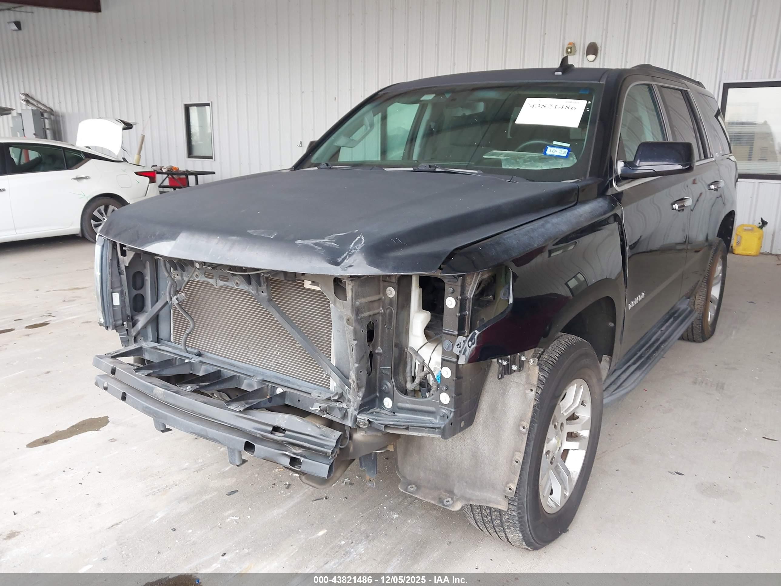 CHEVROLET TAHOE image 2