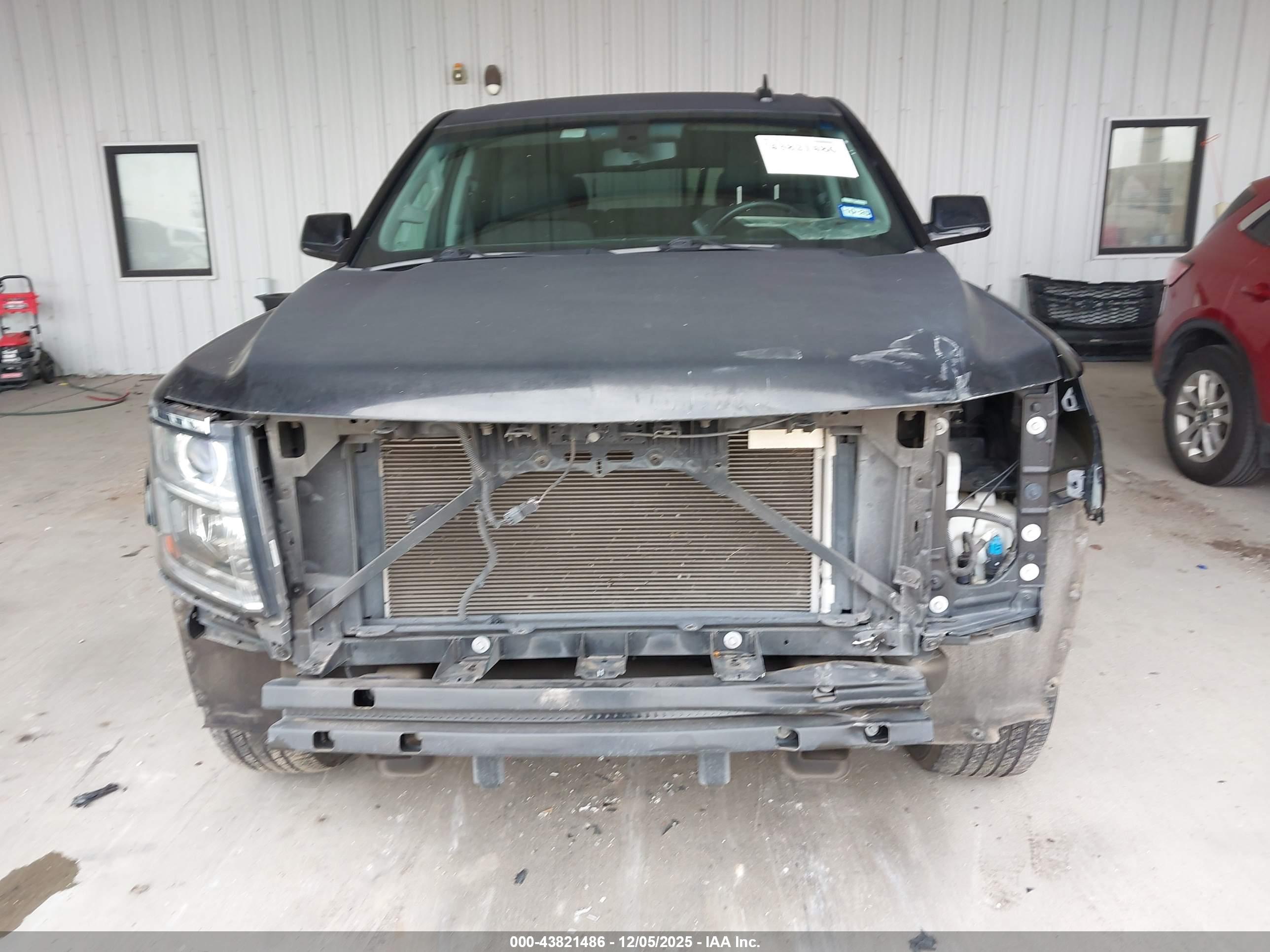 CHEVROLET TAHOE image 6