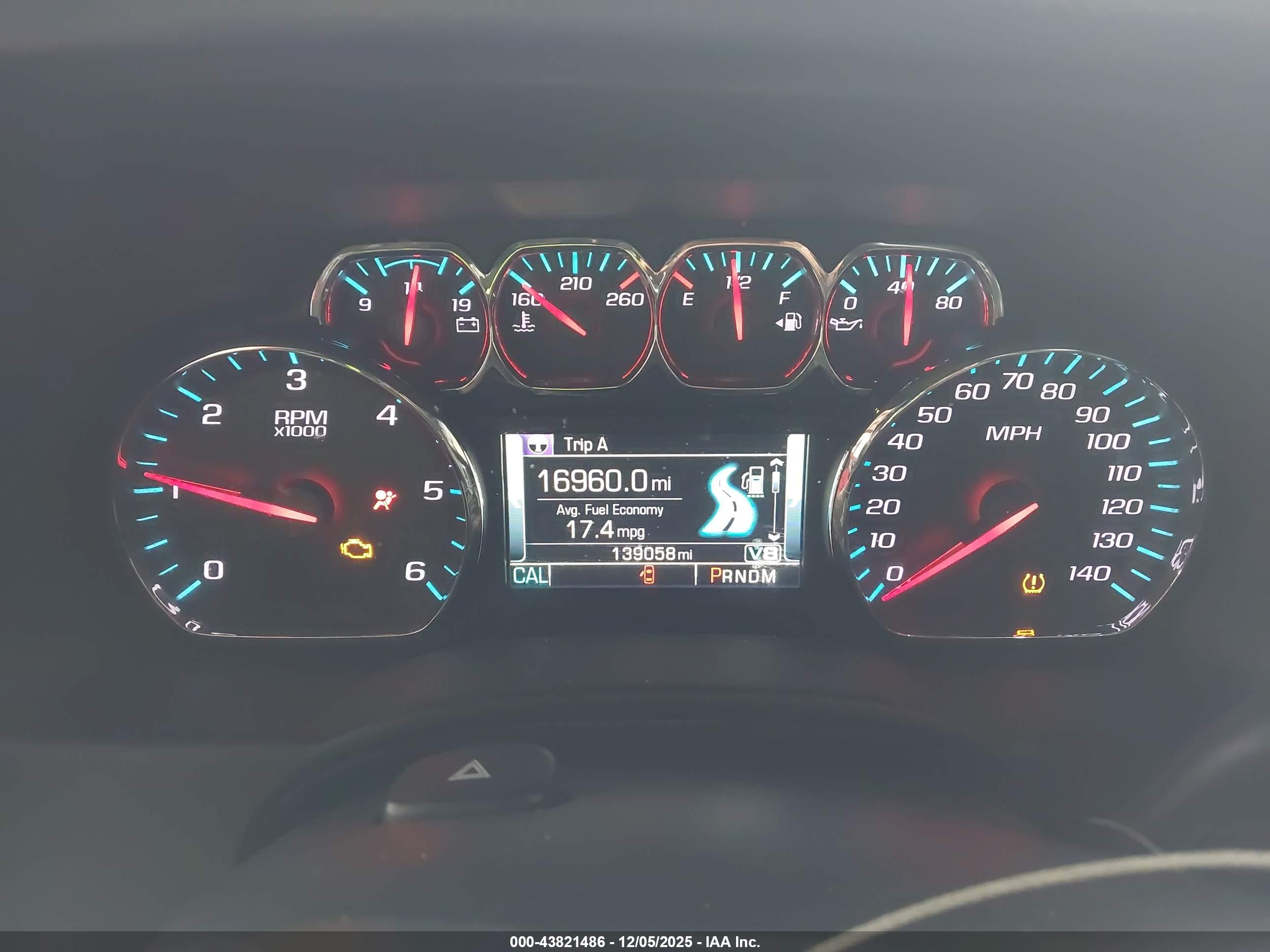 CHEVROLET TAHOE image 7