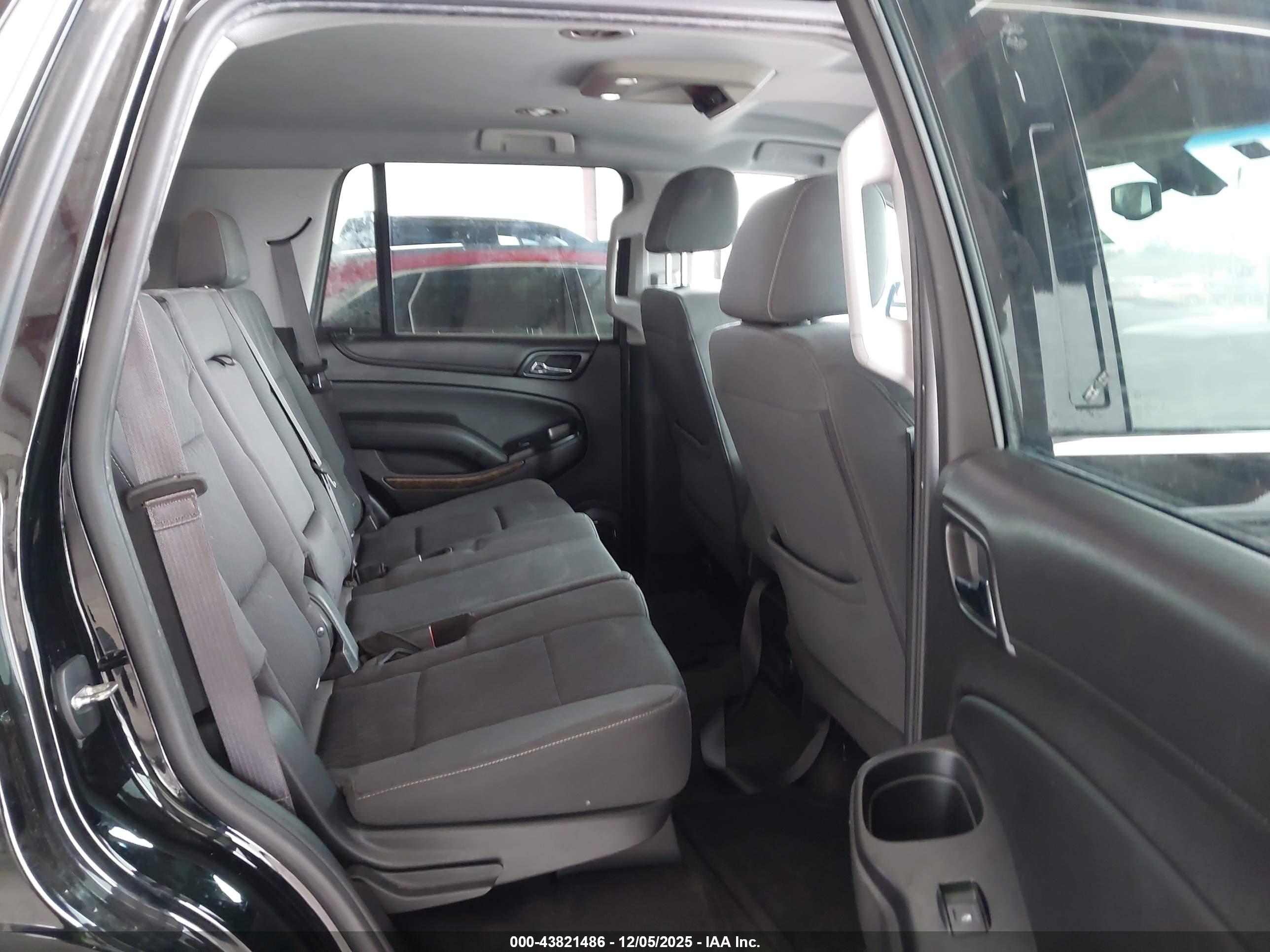 CHEVROLET TAHOE image 8
