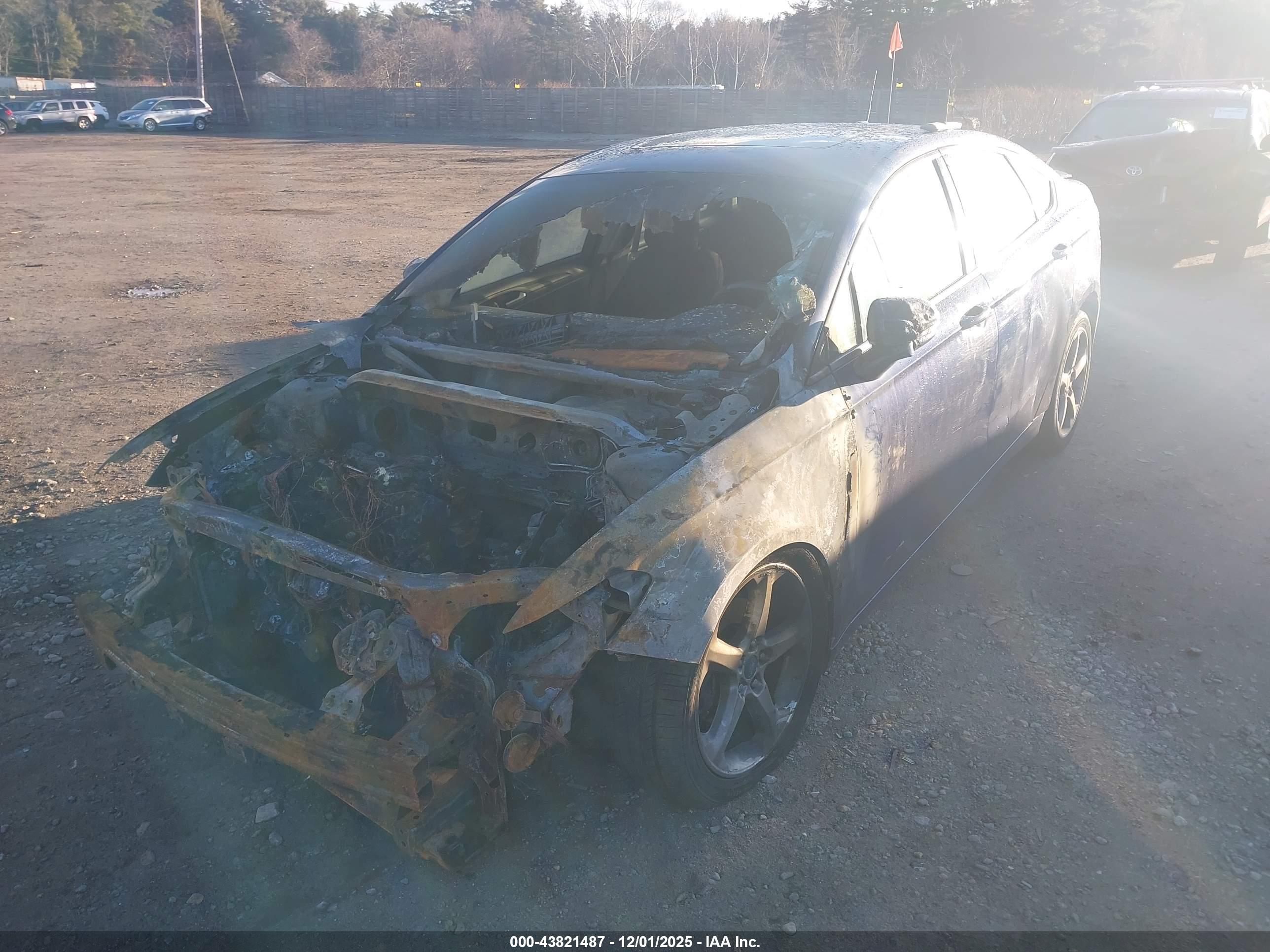 FORD FUSION image 2