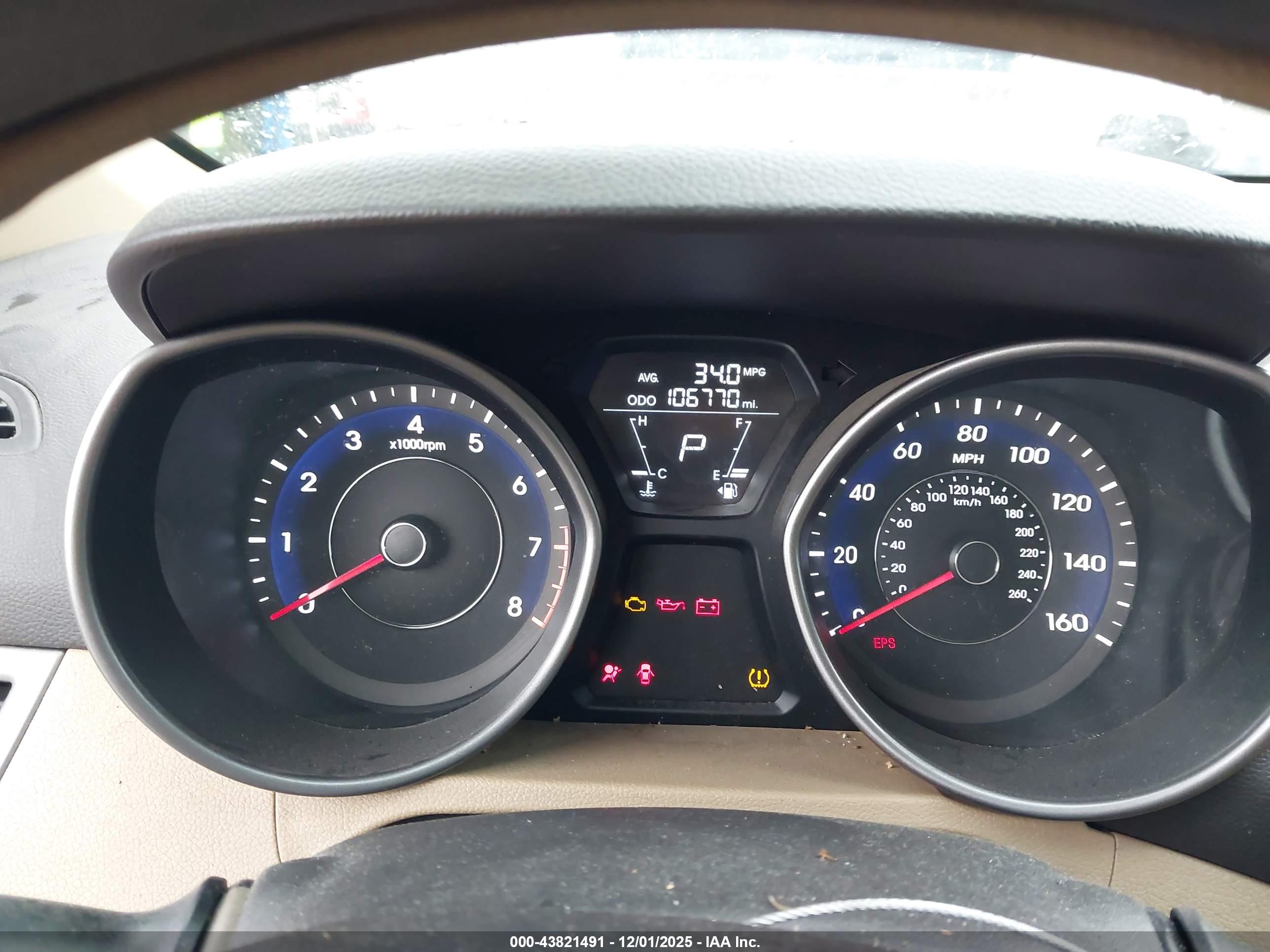 HYUNDAI ELANTRA image 7
