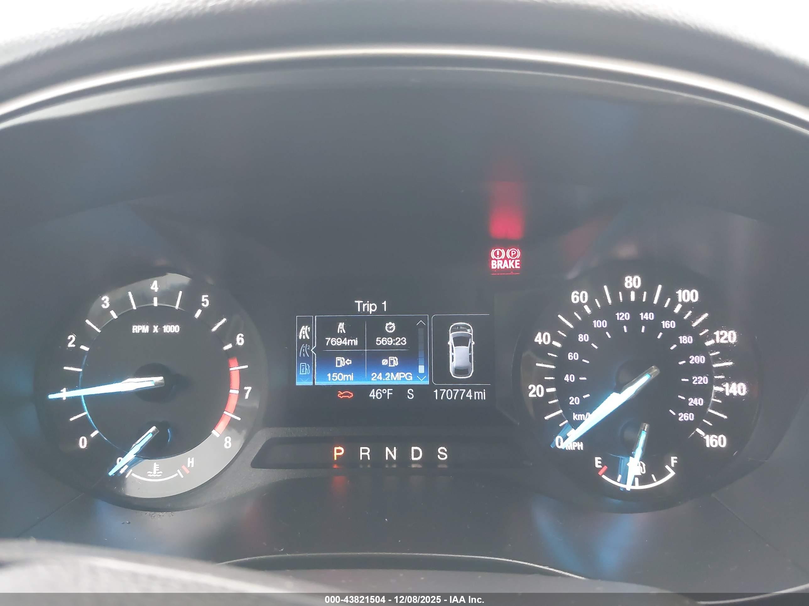 FORD FUSION image 7