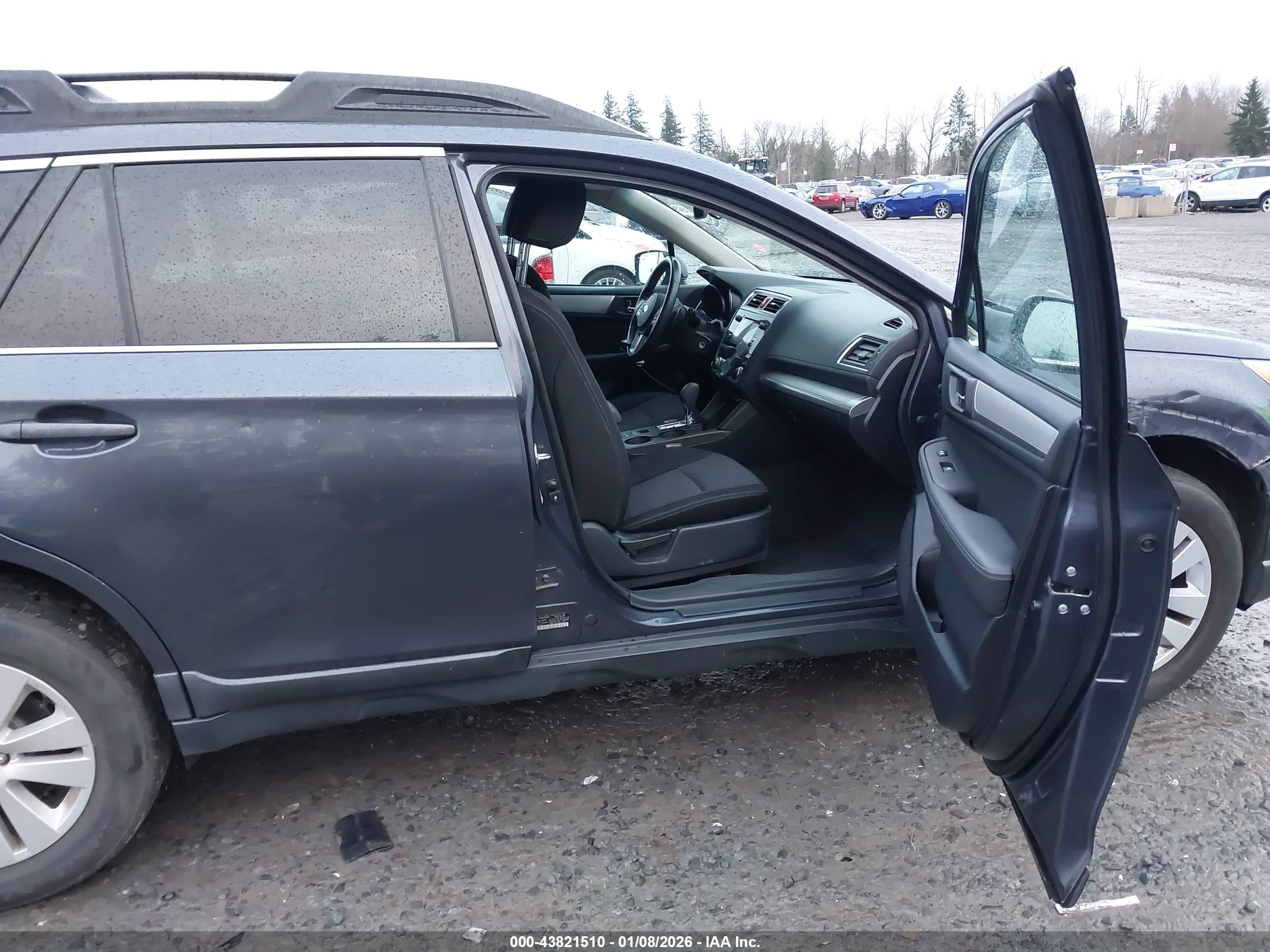 SUBARU OUTBACK image 5