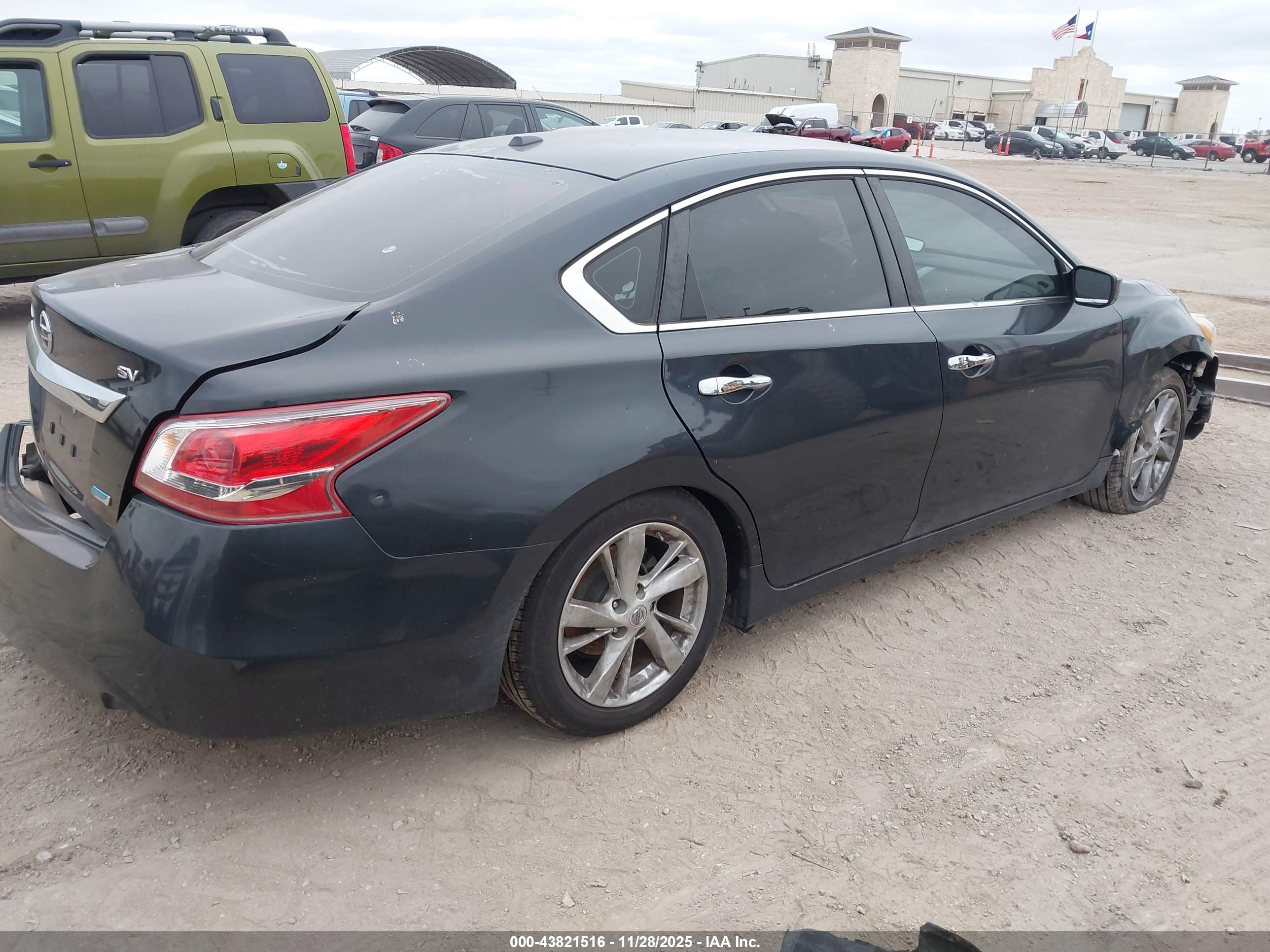 NISSAN ALTIMA image 4