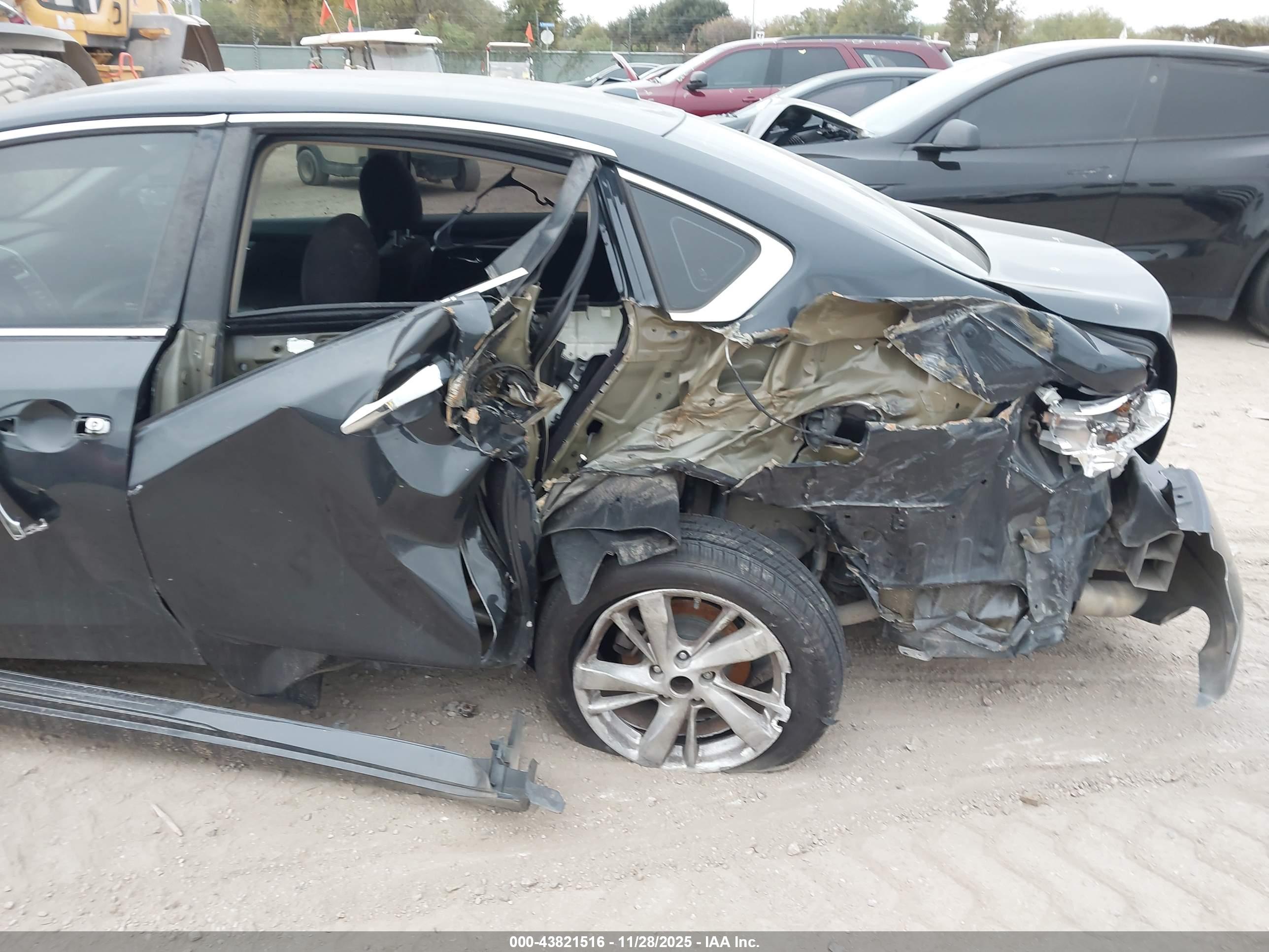 NISSAN ALTIMA image 6