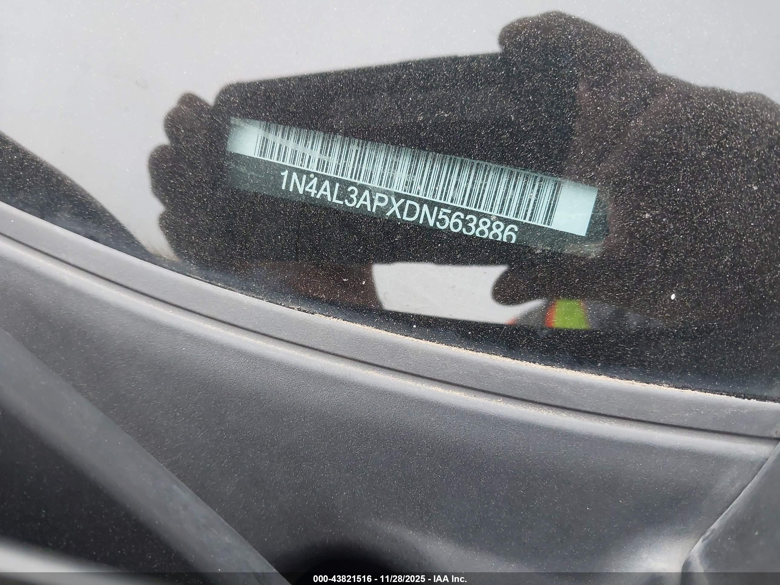 NISSAN ALTIMA image 9
