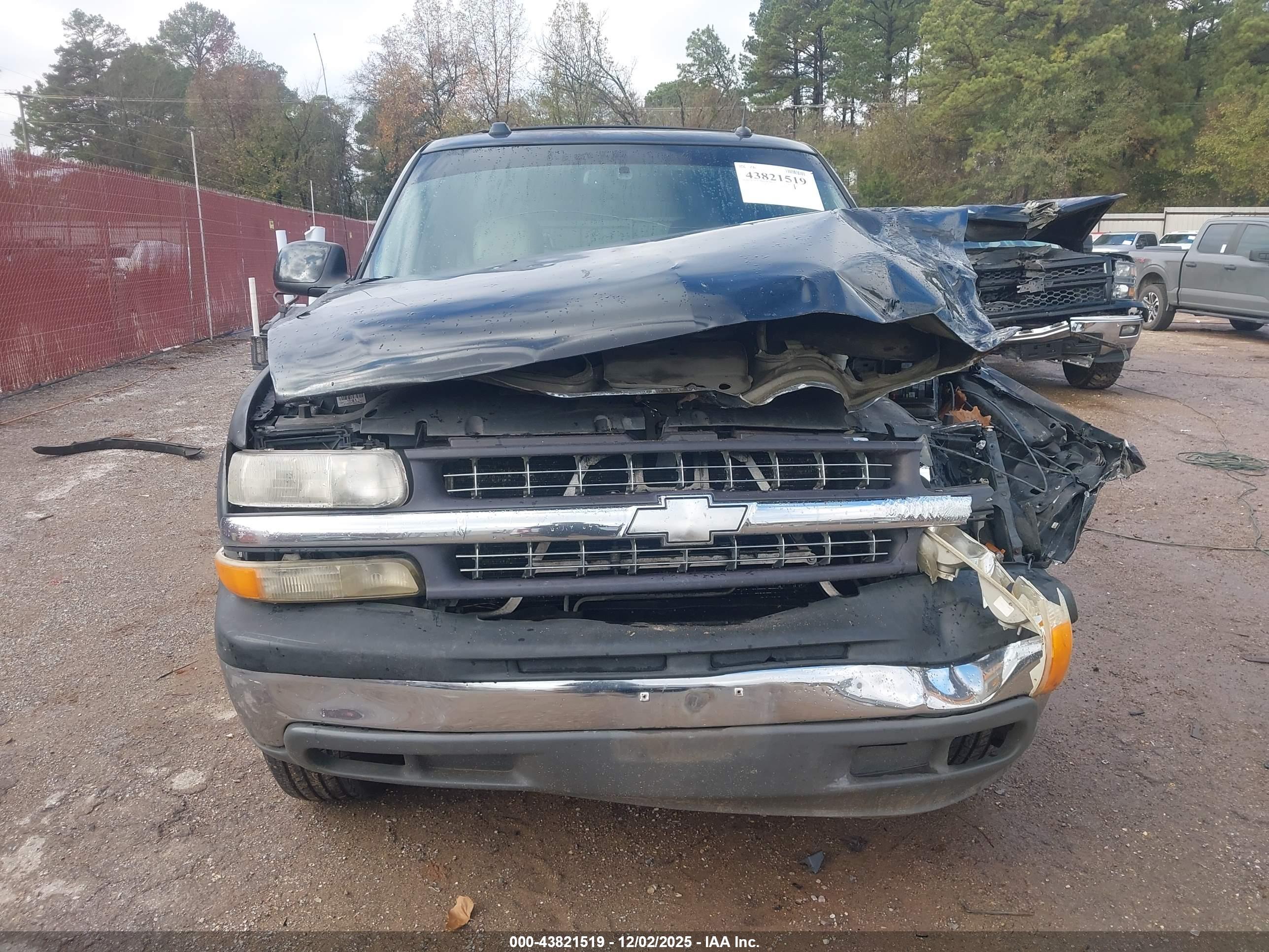 CHEVROLET TAHOE image 6