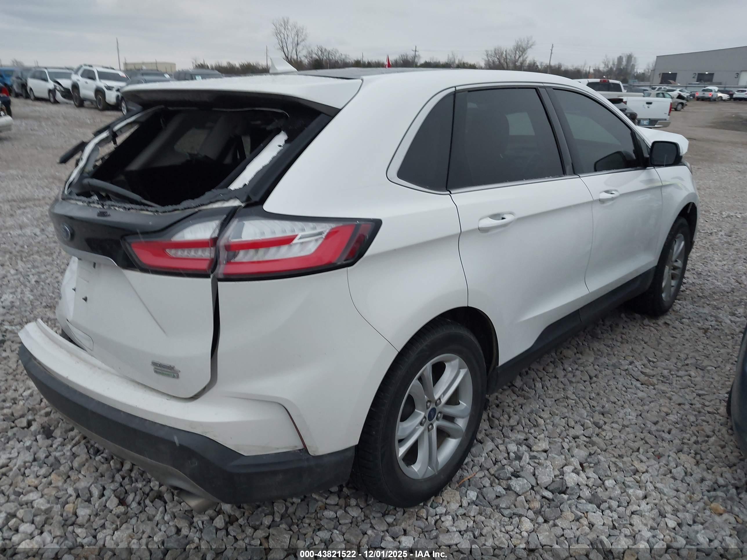 FORD EDGE image 4