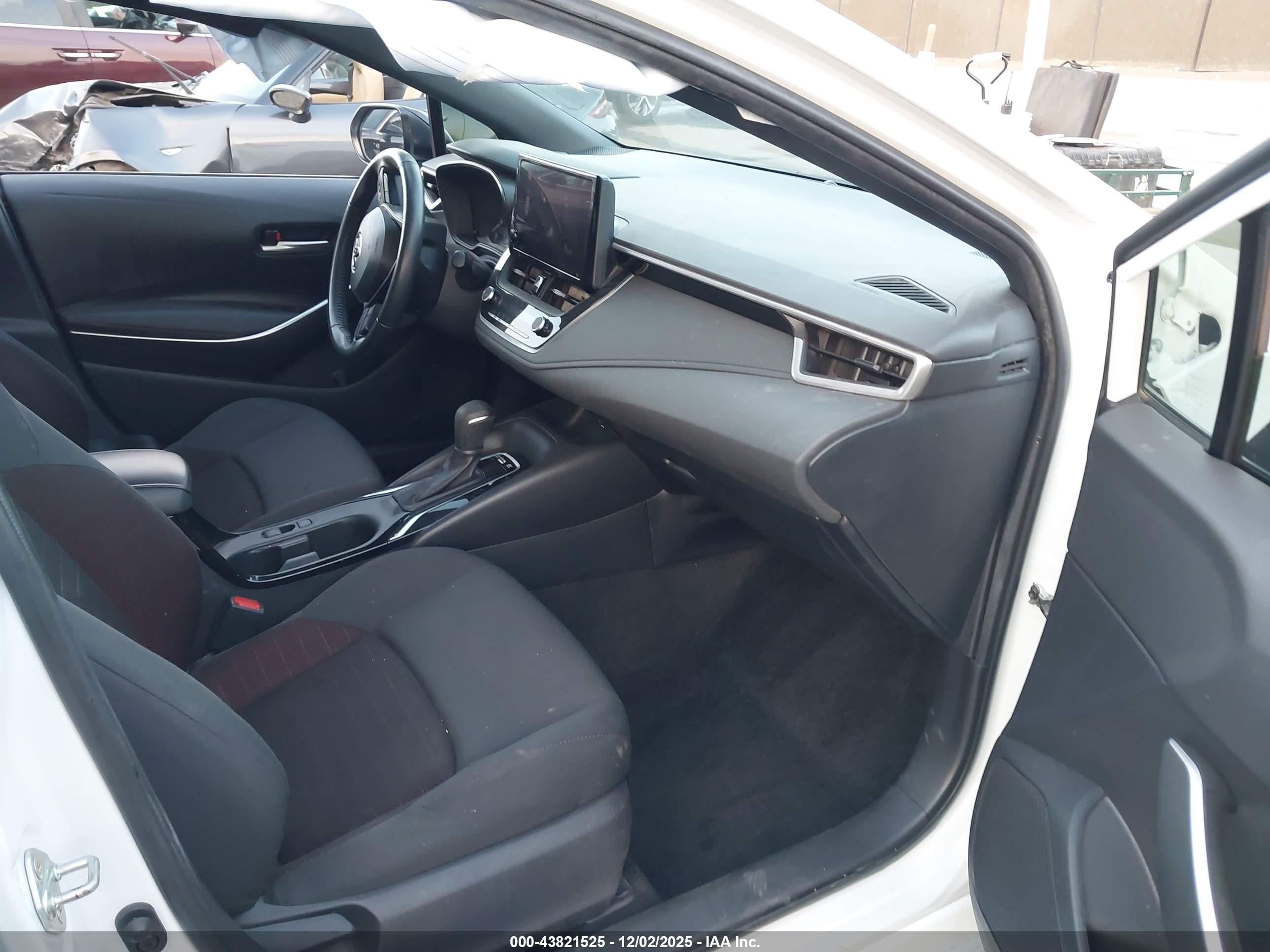 TOYOTA COROLLA image 5