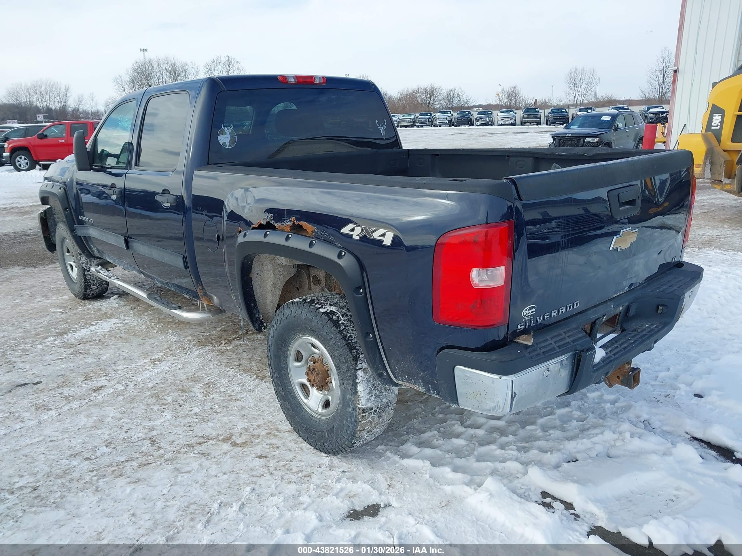 CHEVROLET SILVERADO image 3