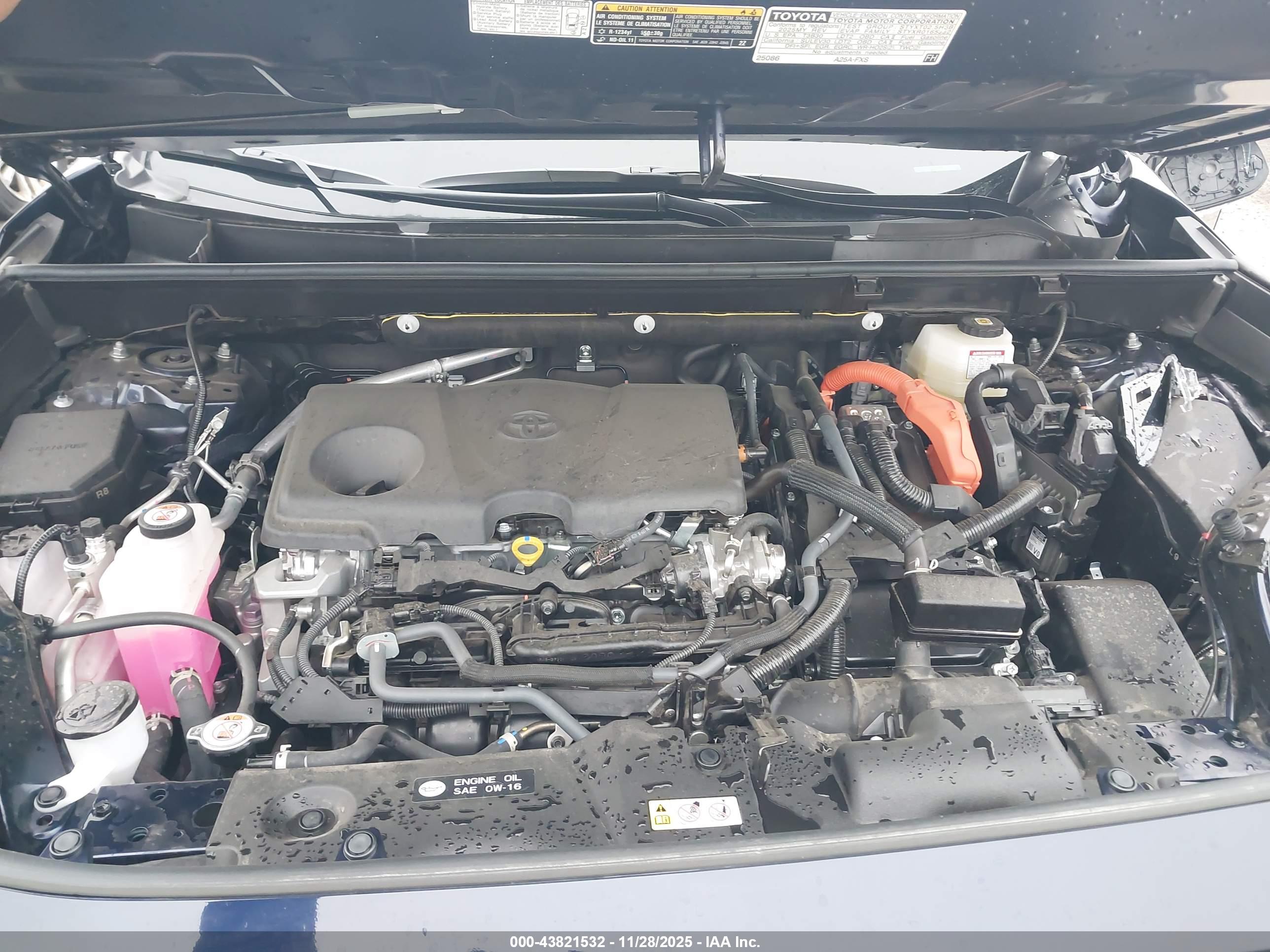 TOYOTA RAV4 image 10