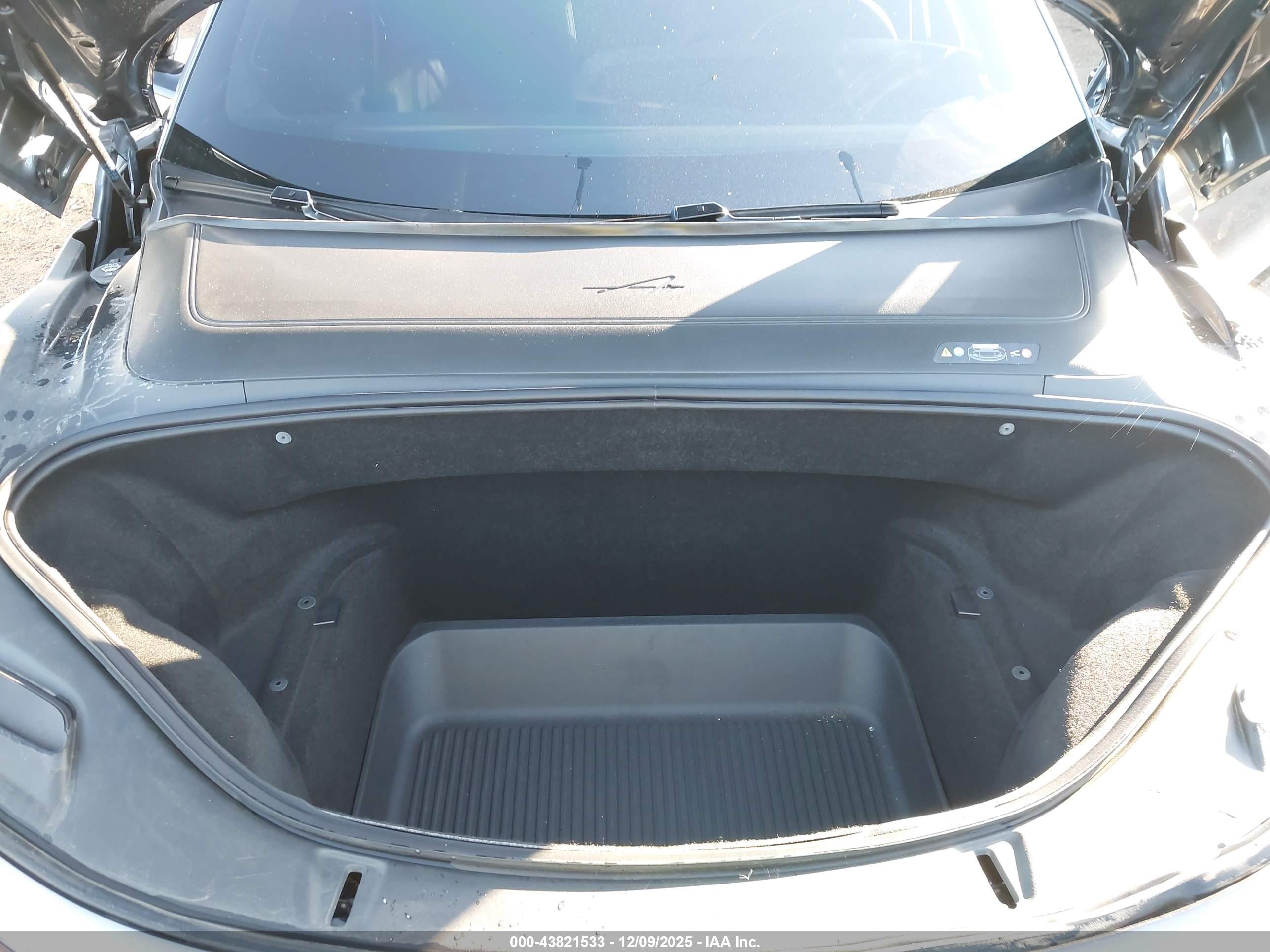 LUCID AIR image 10