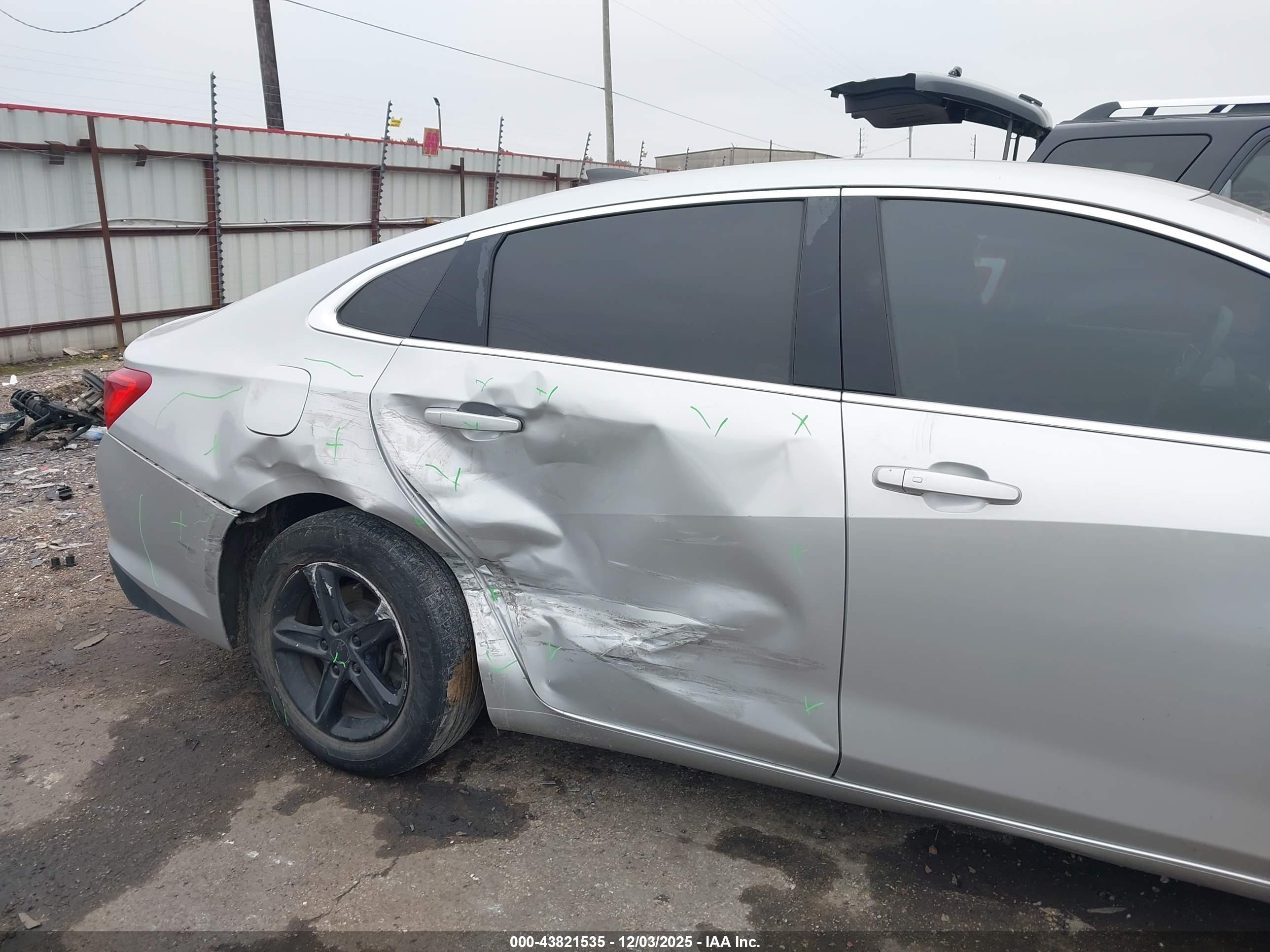 CHEVROLET MALIBU image 6